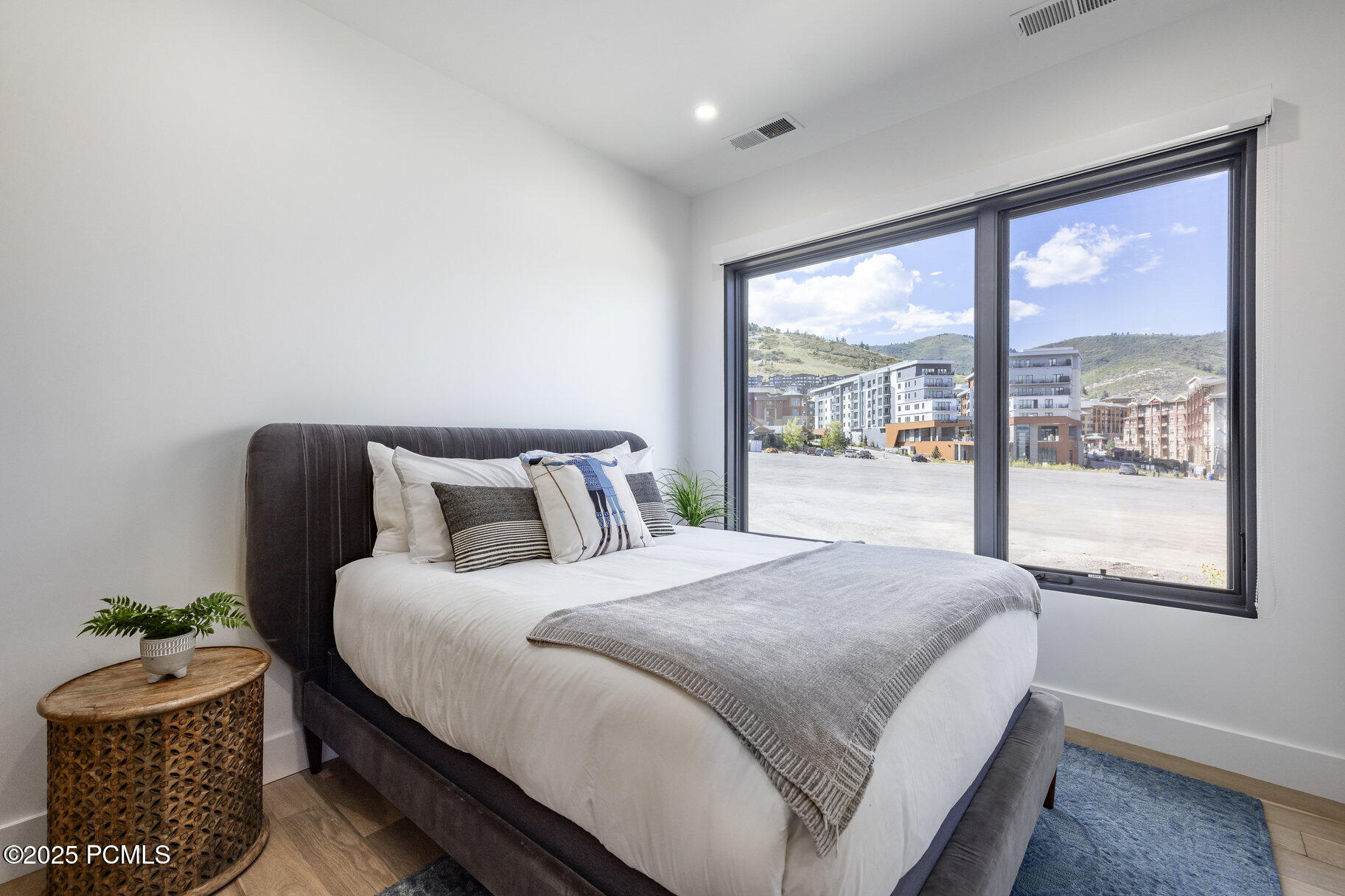 3547 Ridgeline Drive