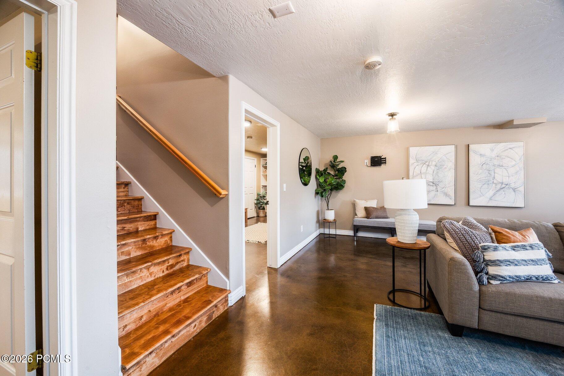 8906 Upper Lando Lane