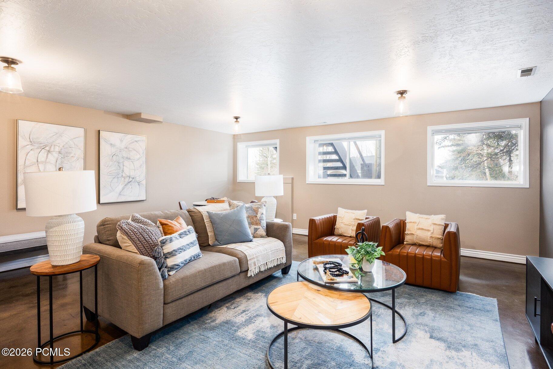 8906 Upper Lando Lane