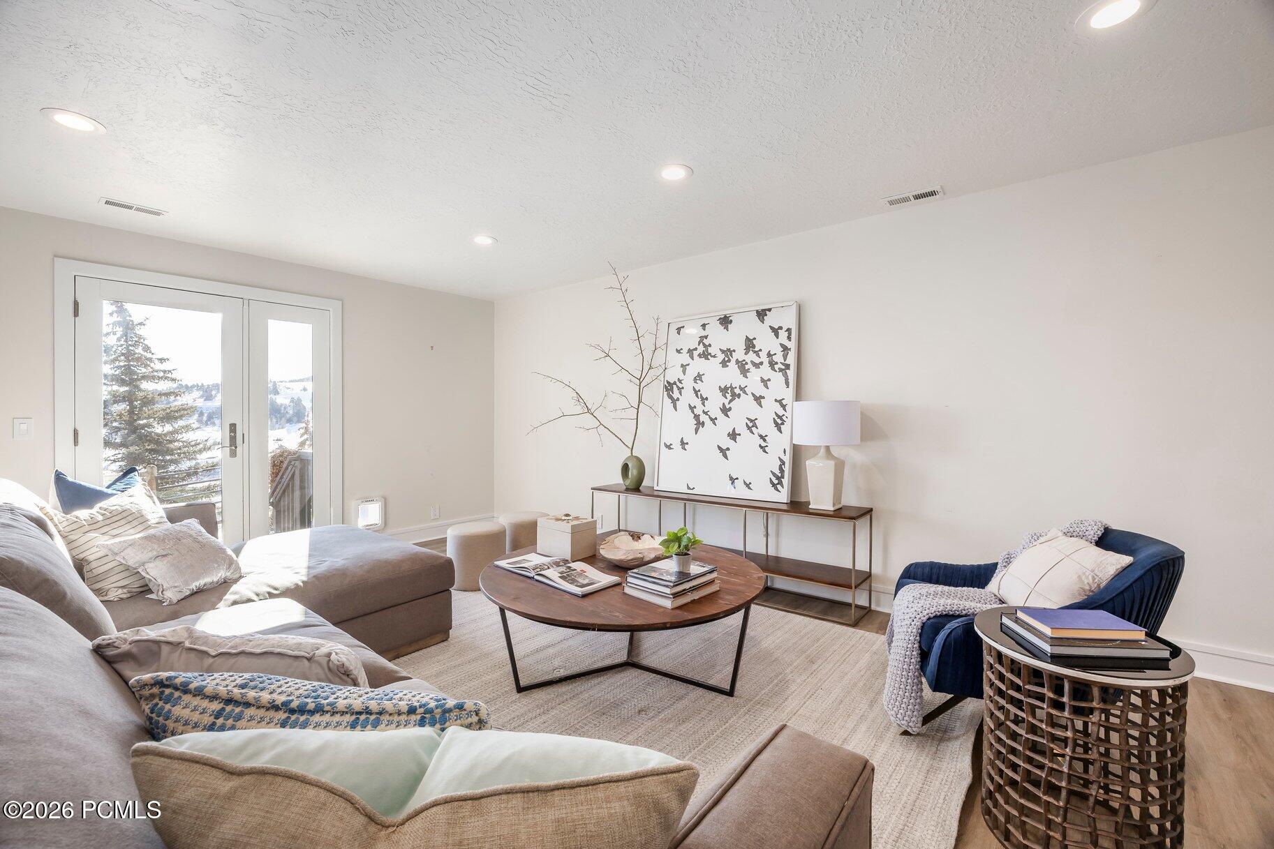 3922 View Pointe Drive