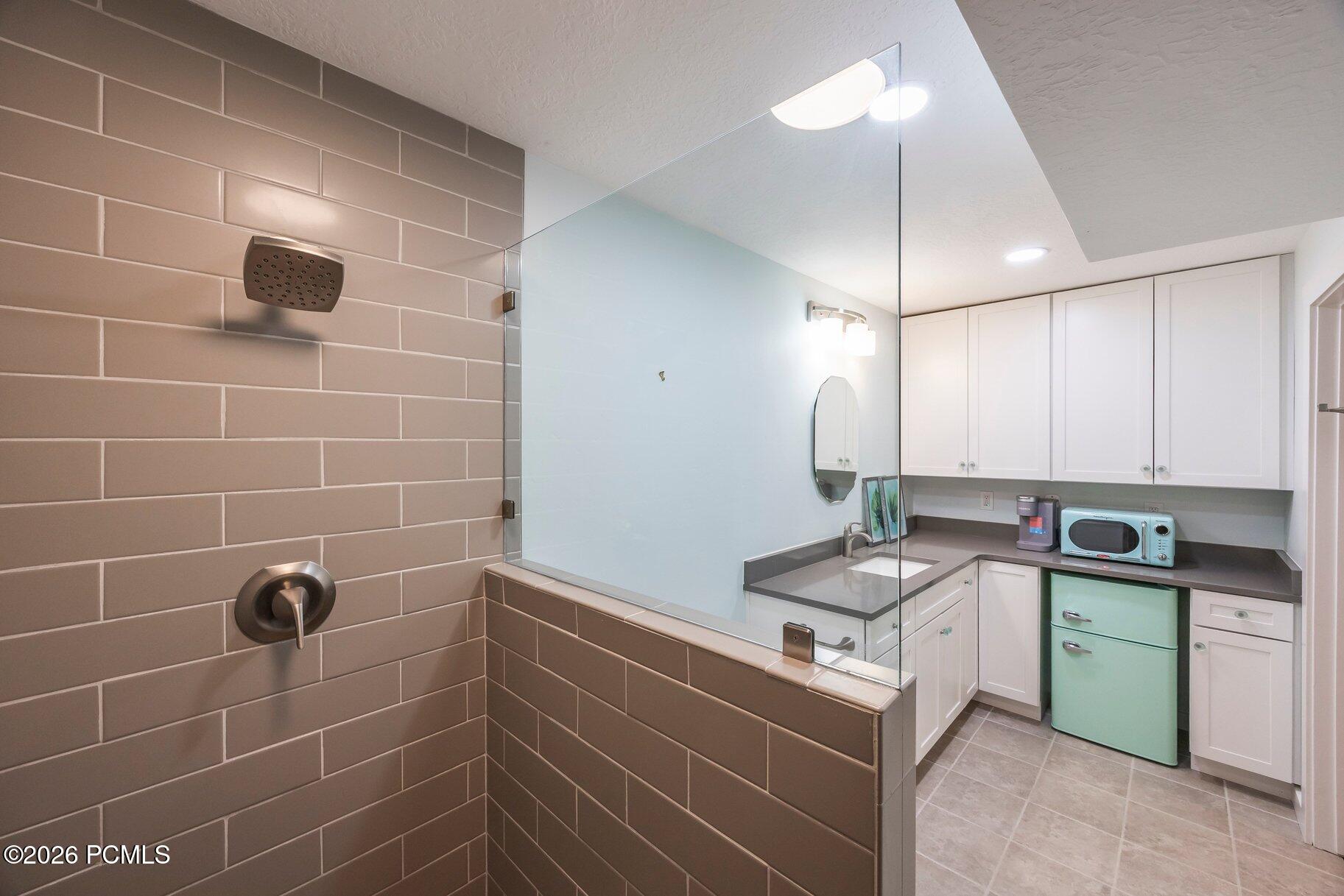 3922 View Pointe Drive