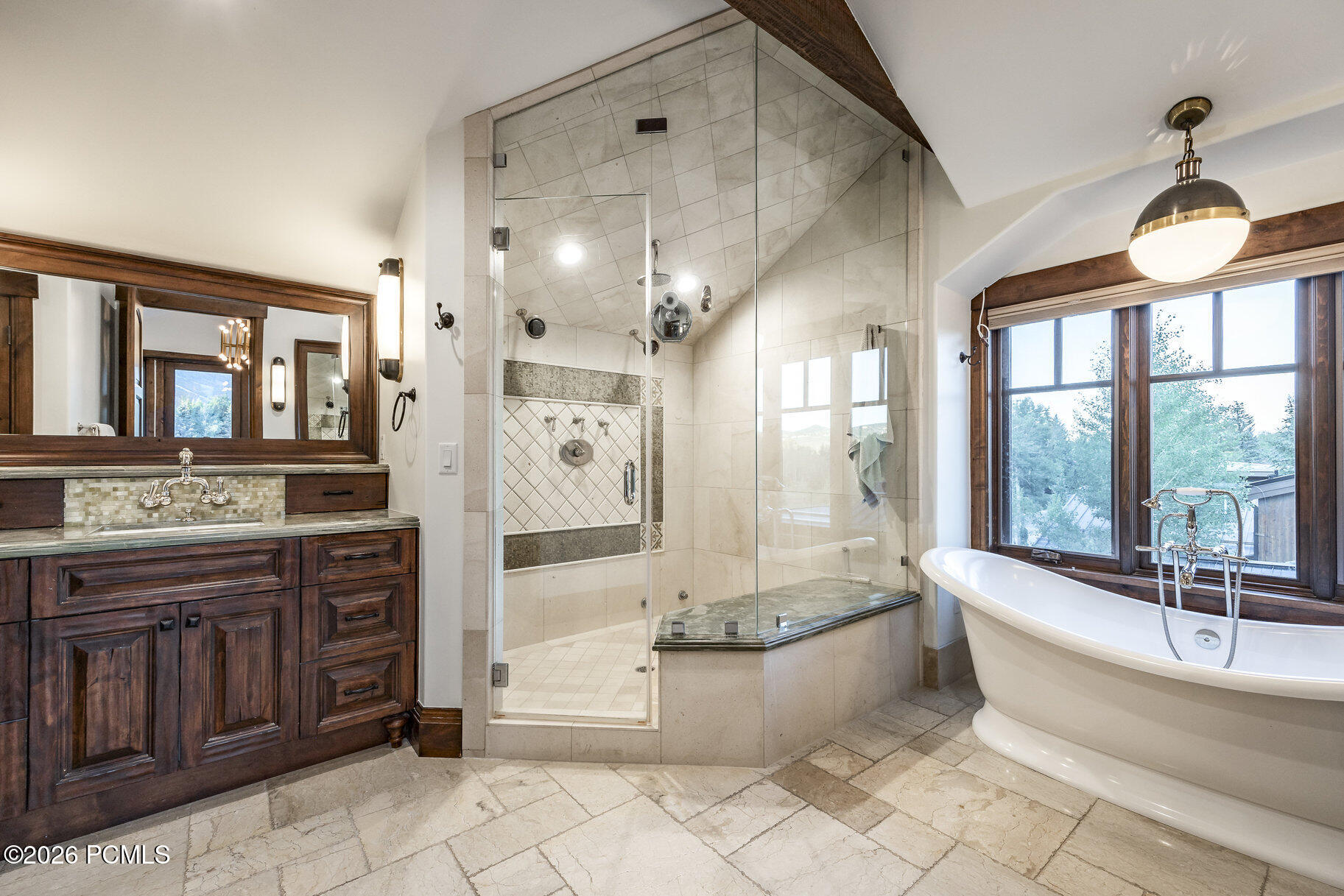 3000 Crestline Drive