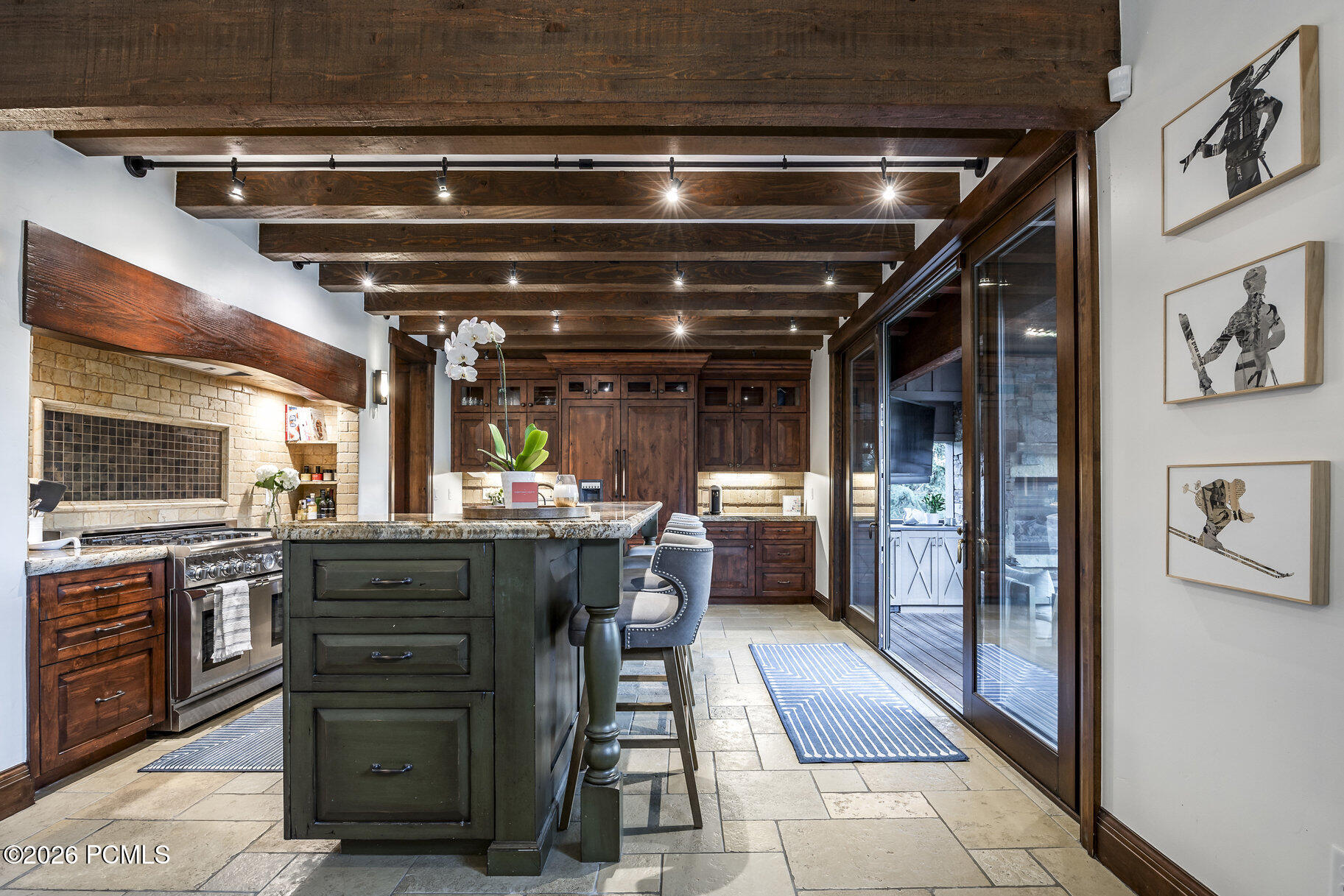 3000 Crestline Drive