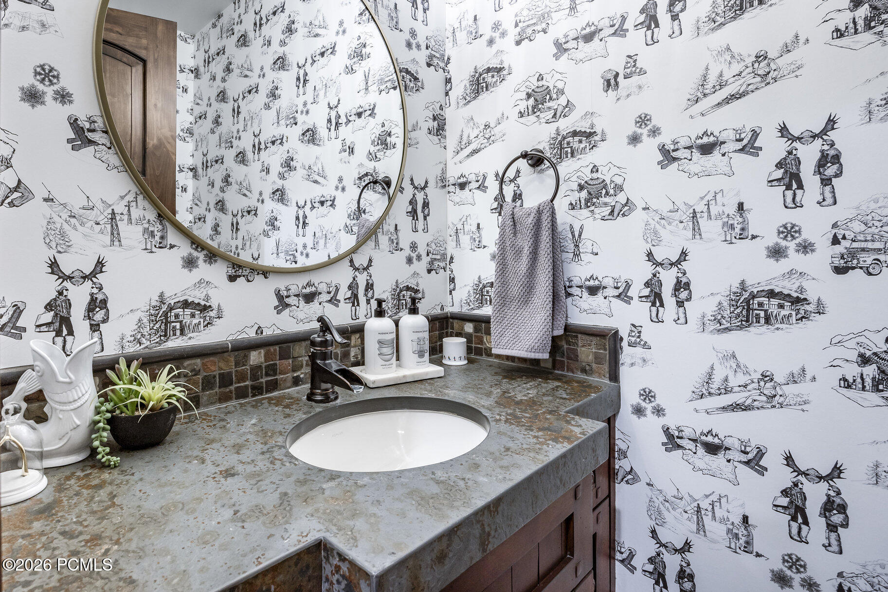 3000 Crestline Drive