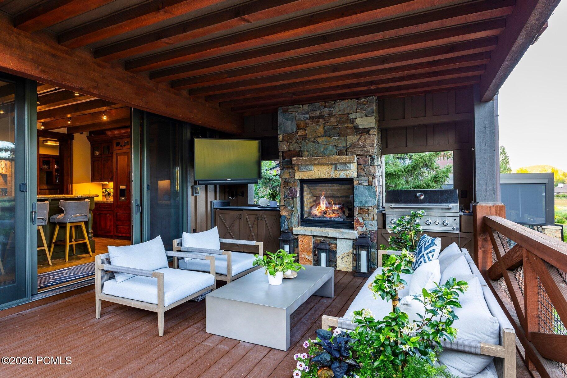 3000 Crestline Drive