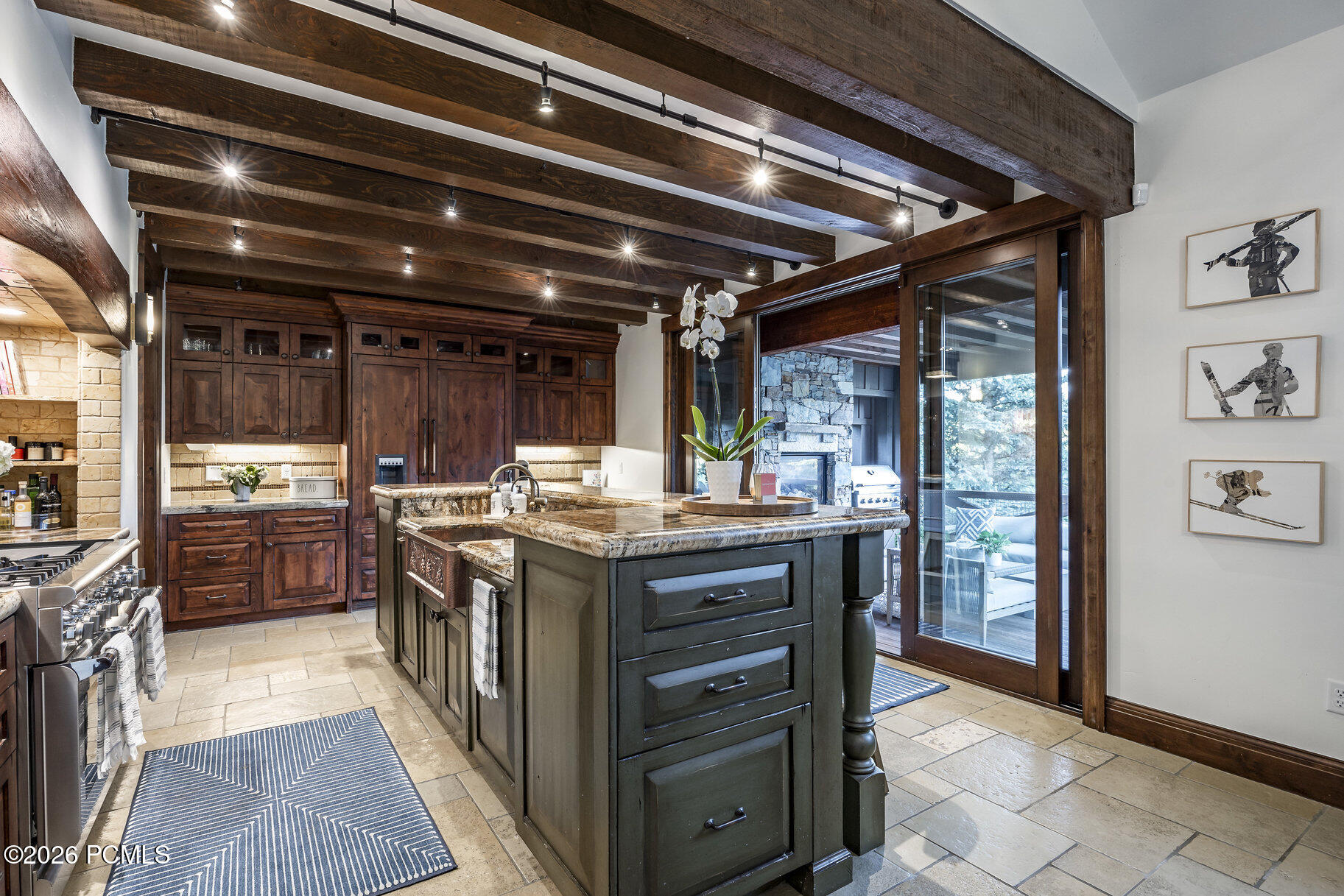 3000 Crestline Drive