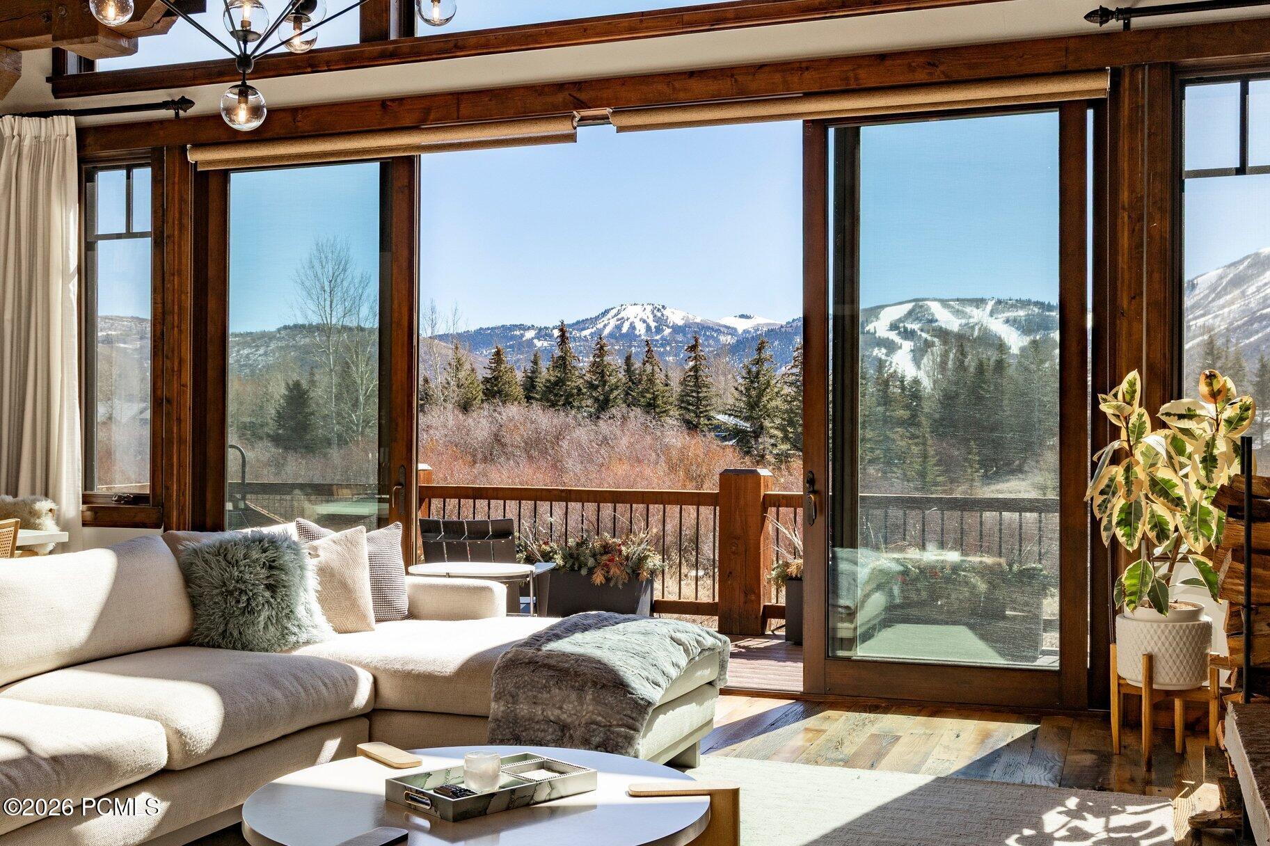 3000 Crestline Drive