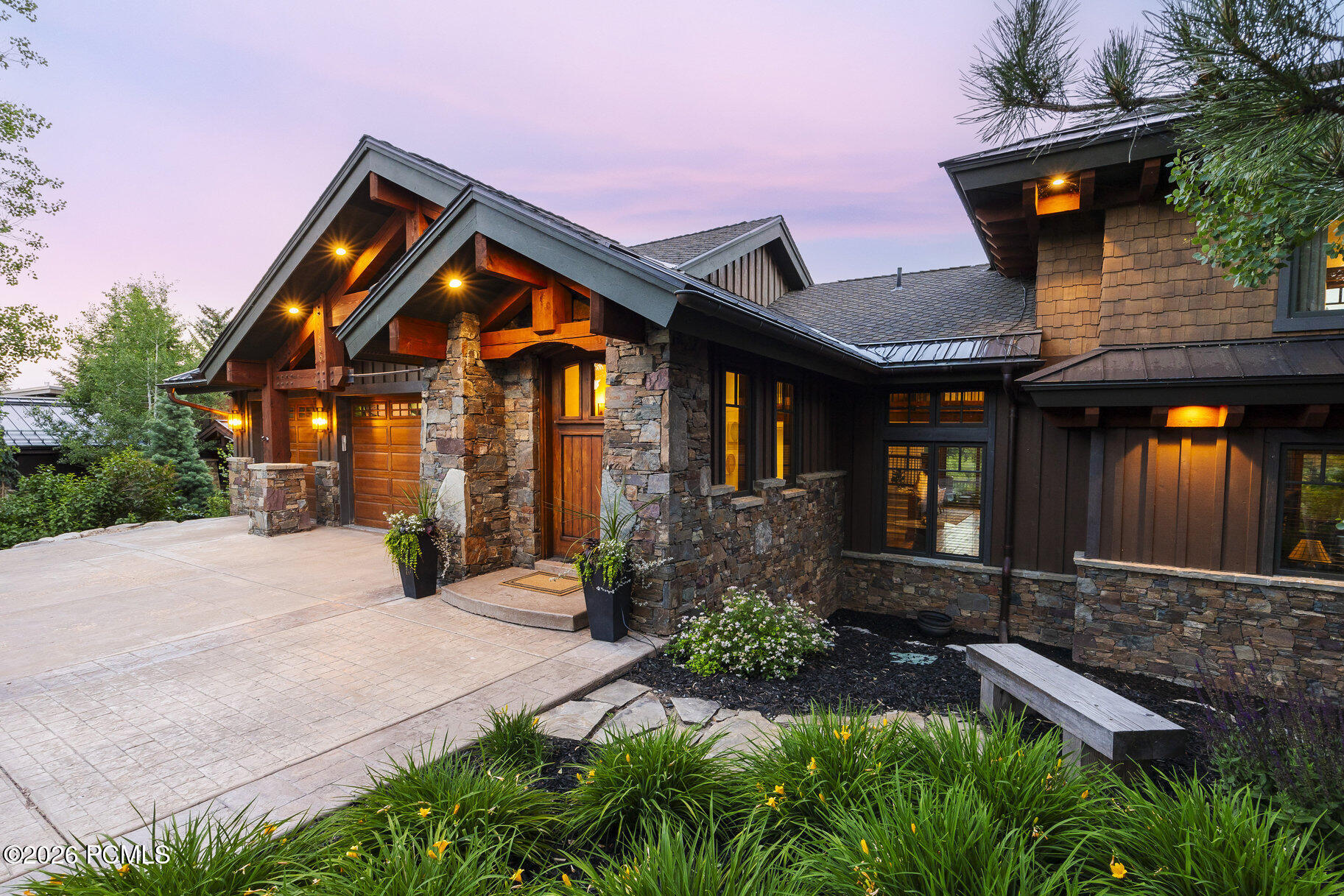 3000 Crestline Drive