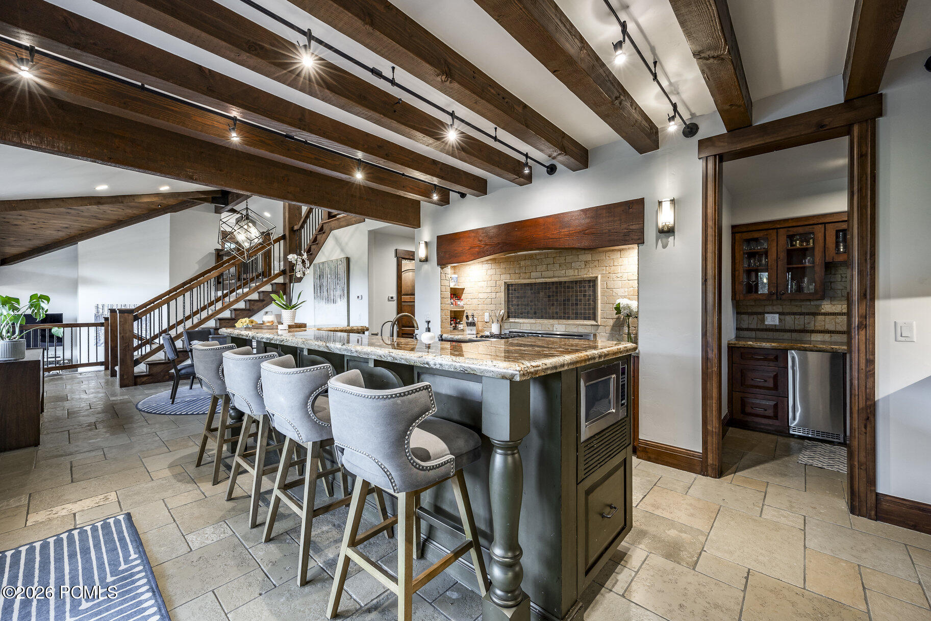 3000 Crestline Drive