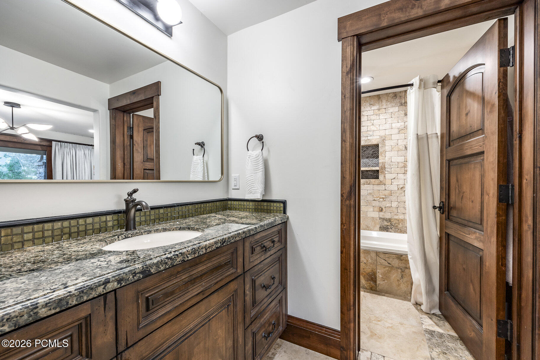 3000 Crestline Drive