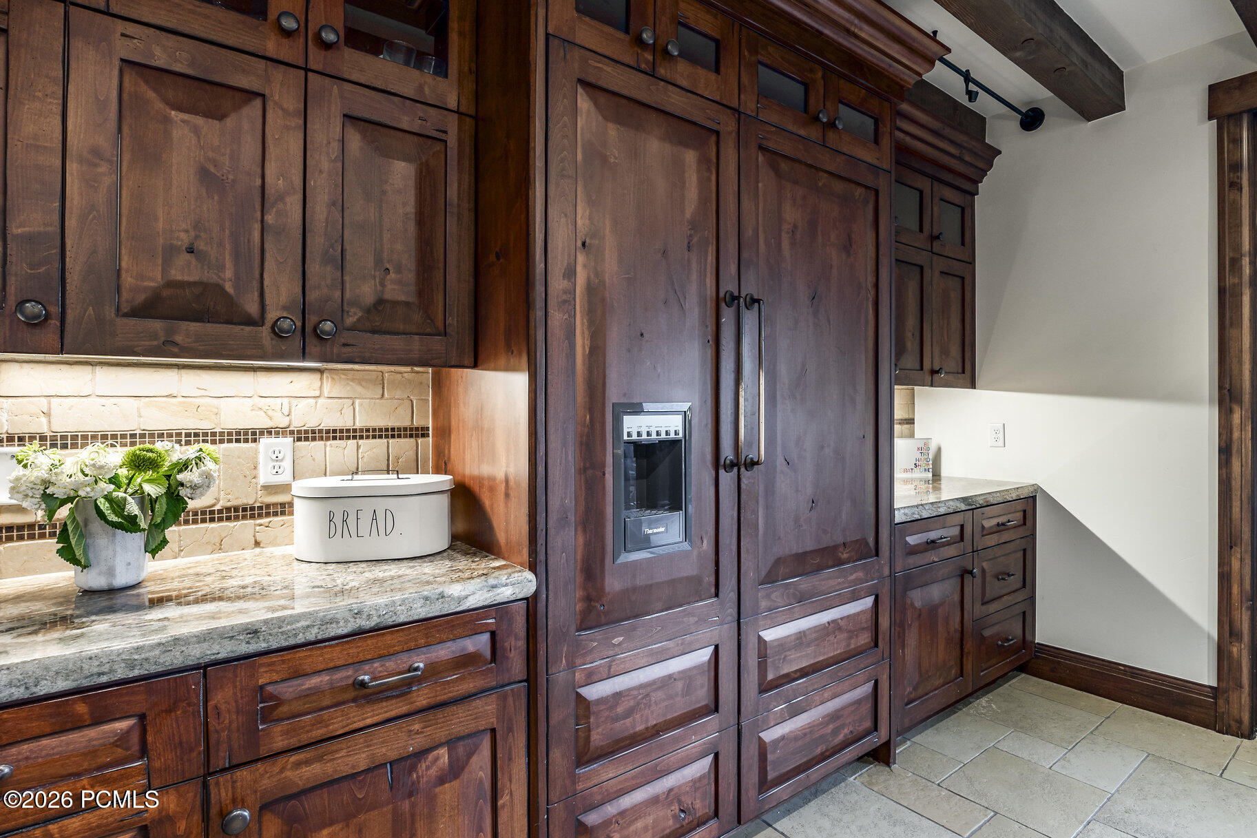 3000 Crestline Drive