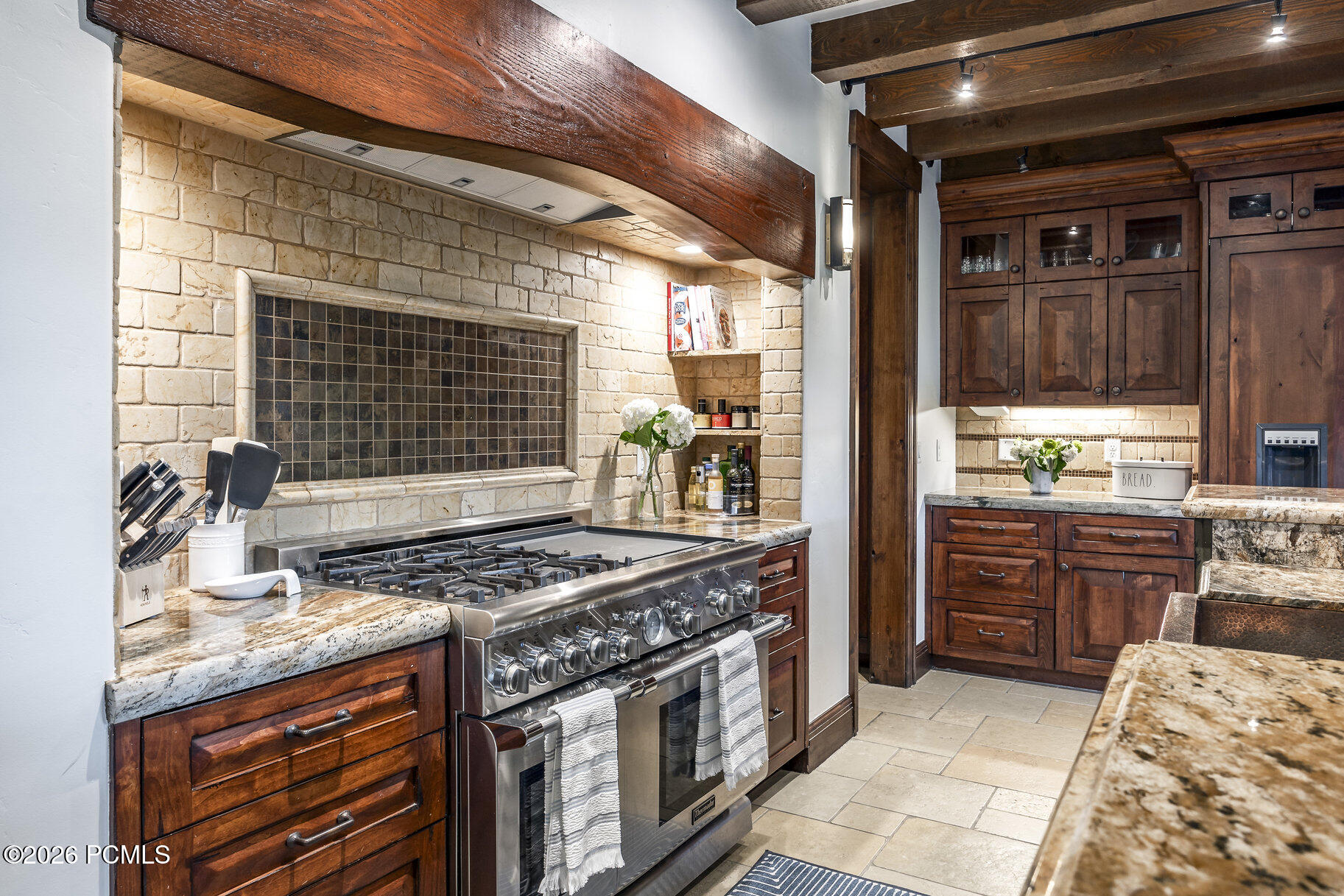 3000 Crestline Drive