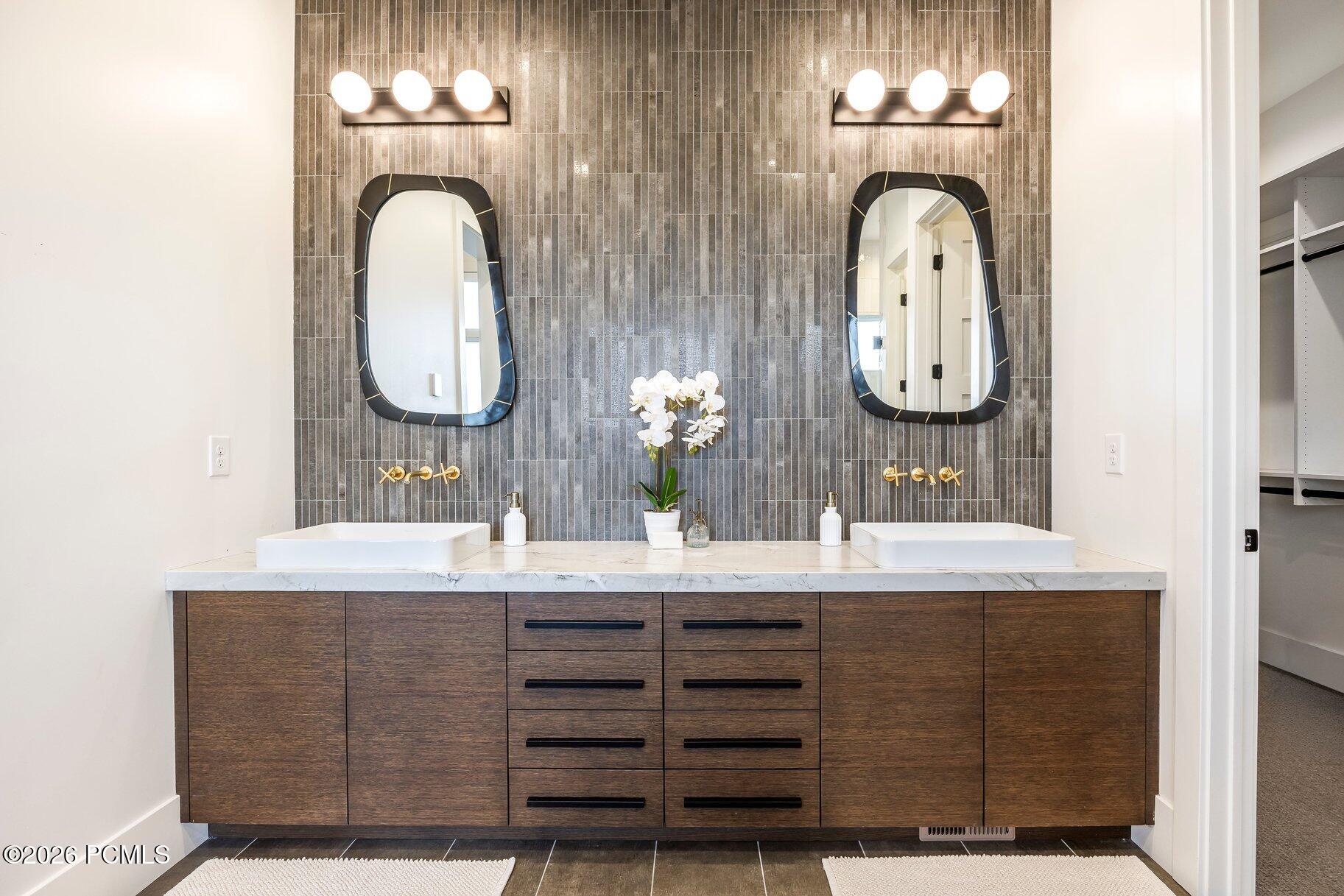 2844 S Calamity Lane