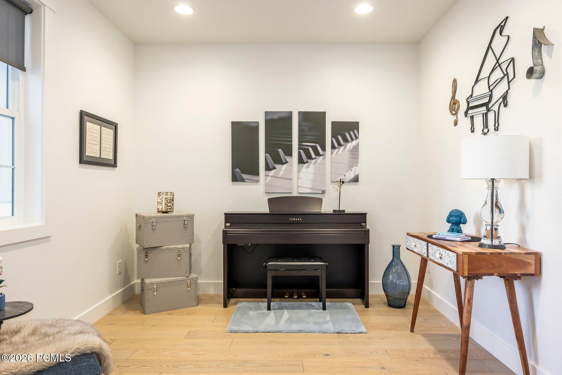 2602 Piper Way