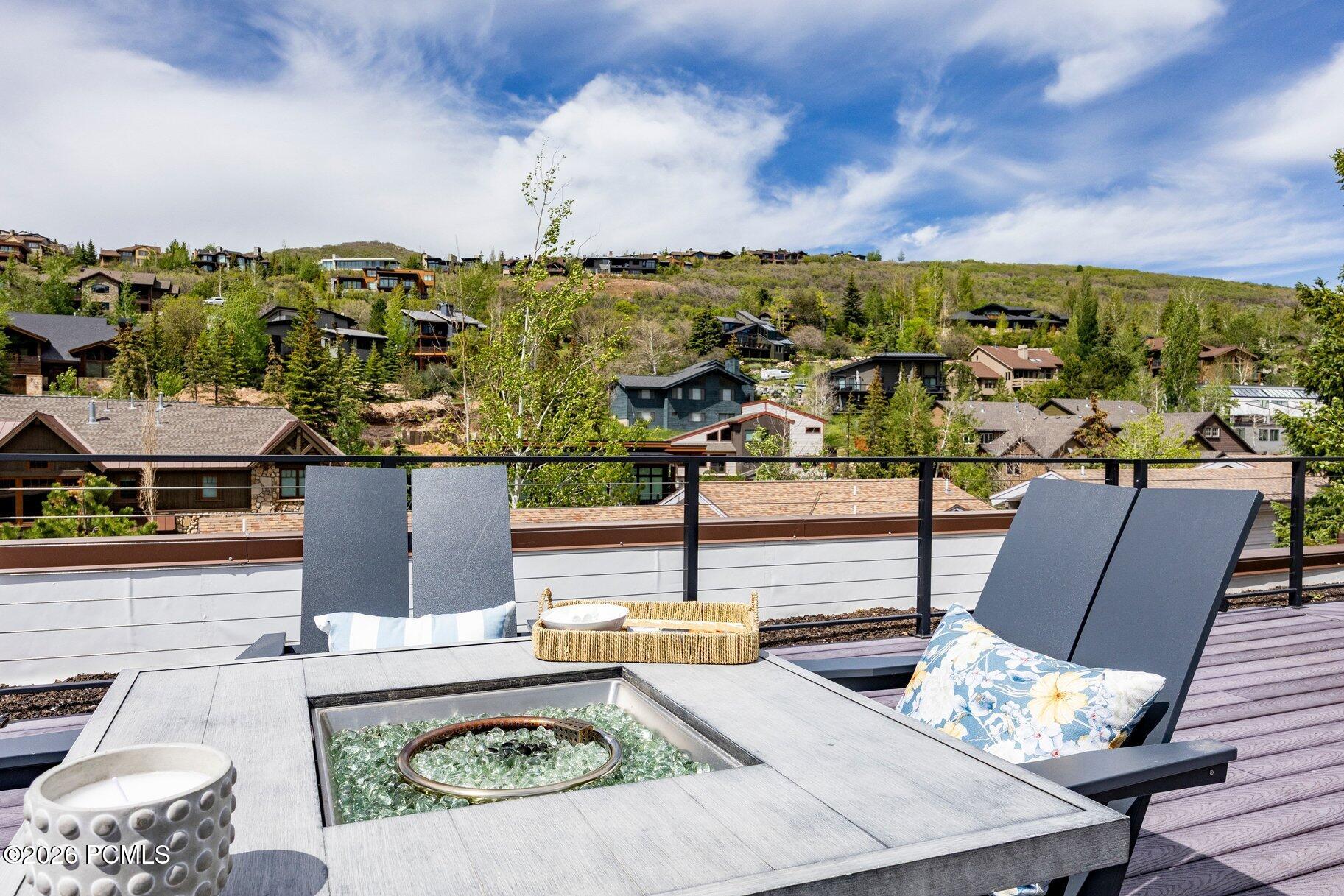 597 Deer Valley Loop Road