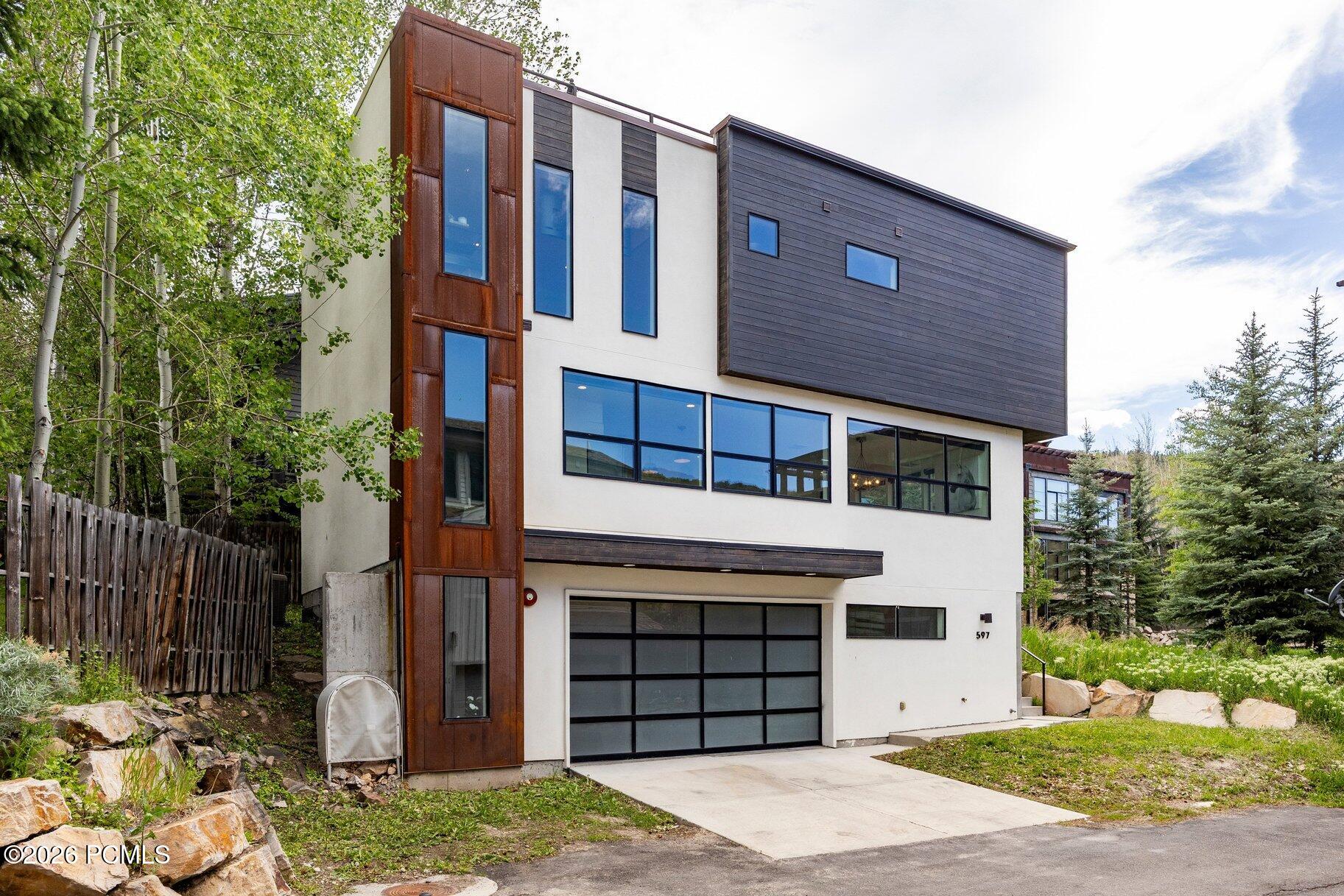 597 Deer Valley Loop Road