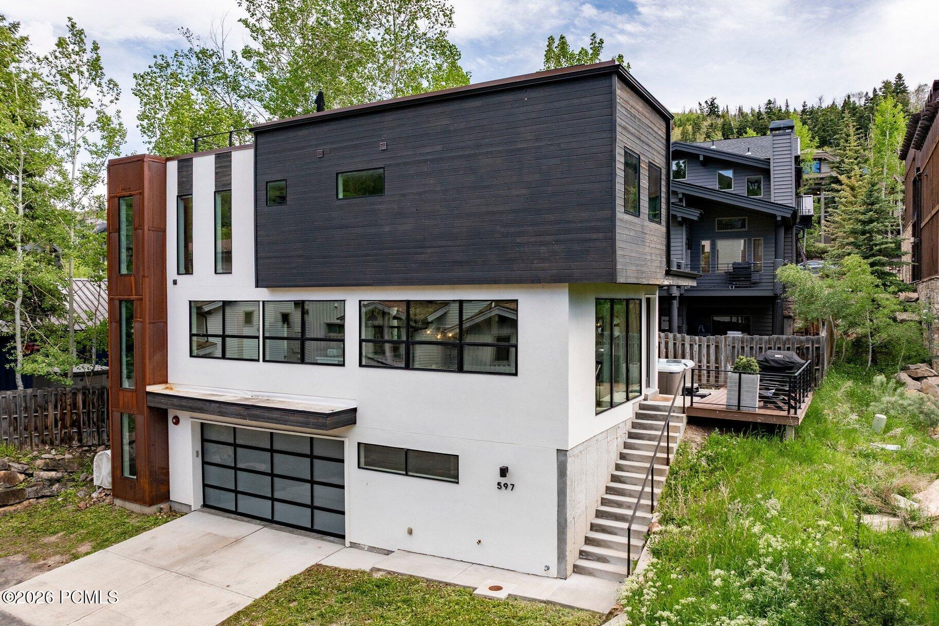 597 Deer Valley Loop Road
