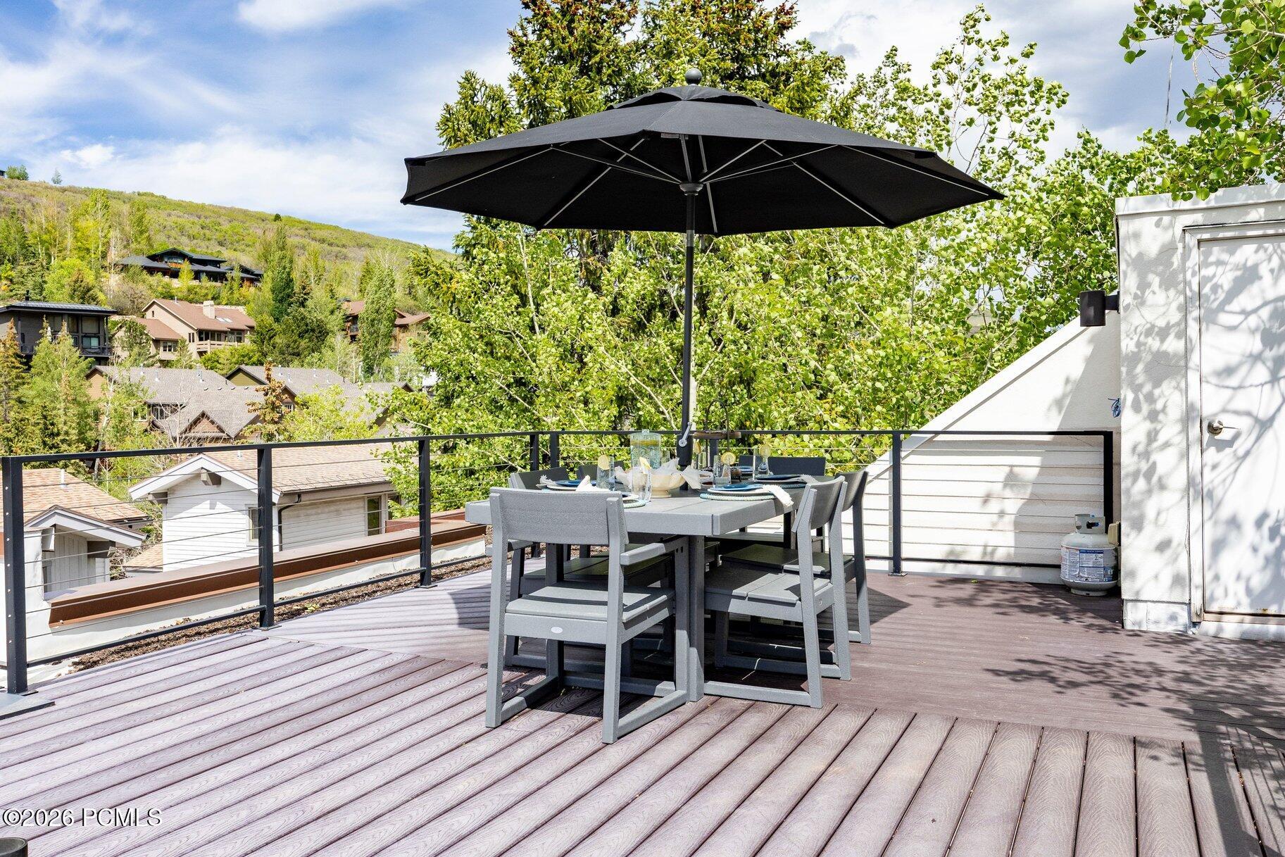 597 Deer Valley Loop Road