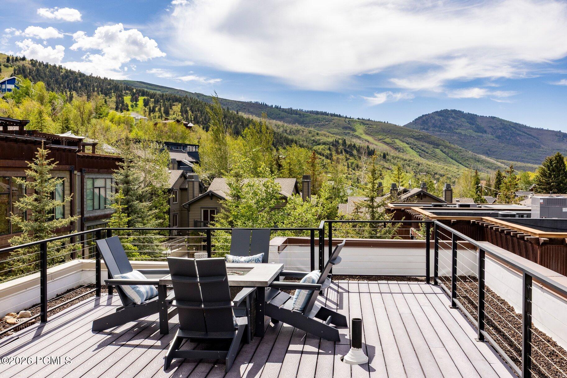 597 Deer Valley Loop Road