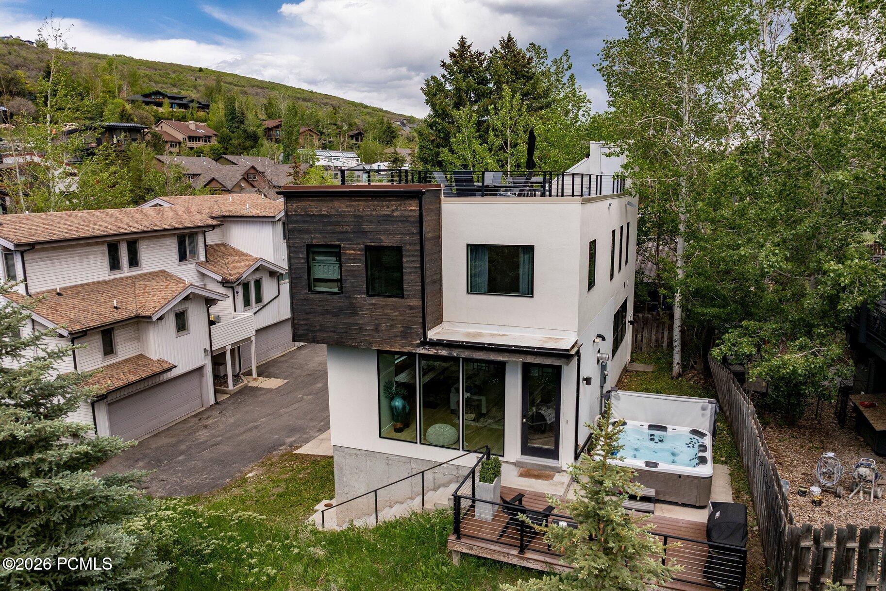597 Deer Valley Loop Road