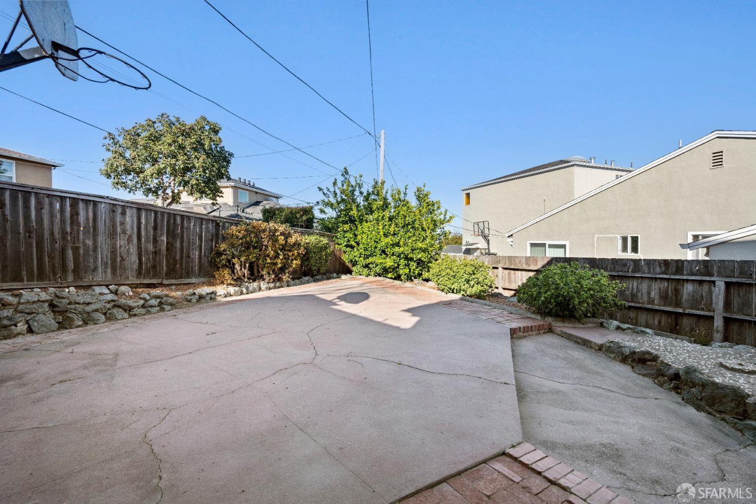 666 Cedar Avenue