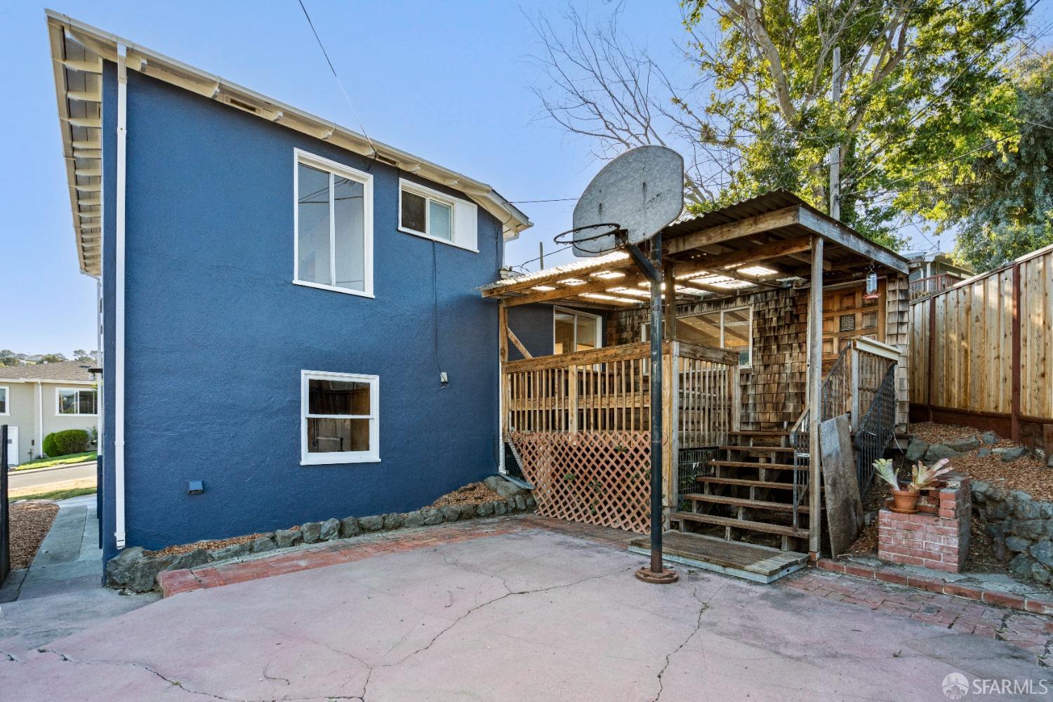 666 Cedar Avenue