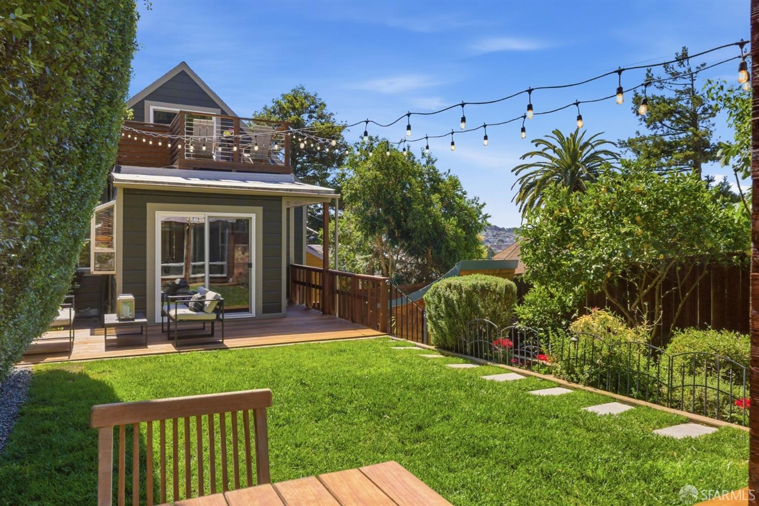 38 Lippard Avenue