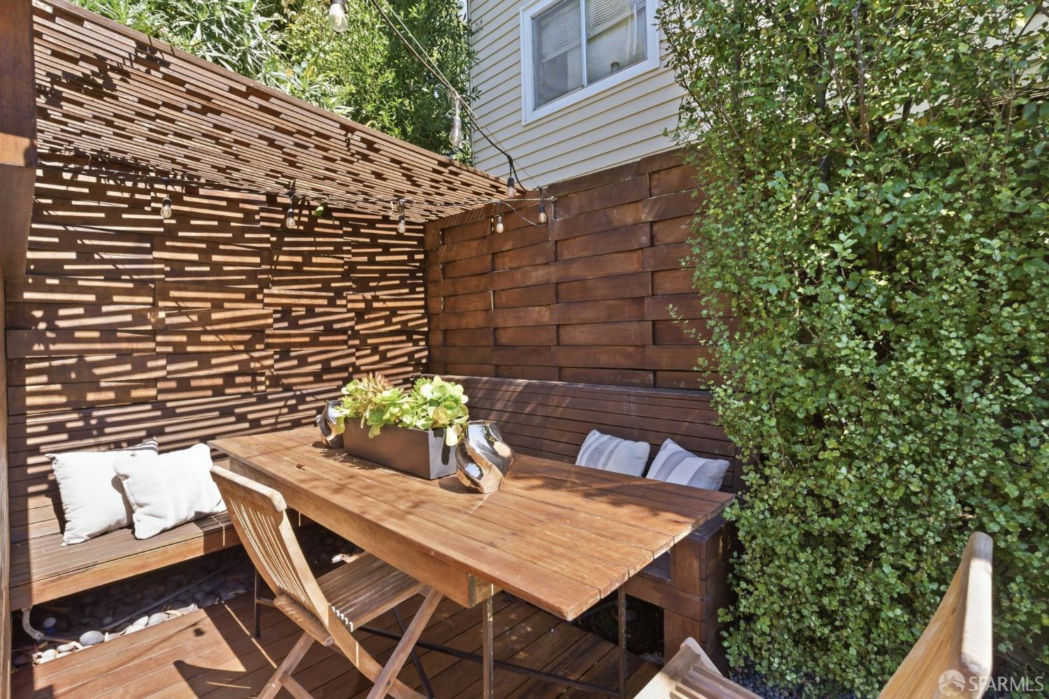 38 Lippard Avenue