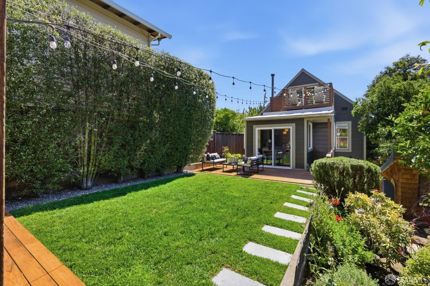 38 Lippard Avenue