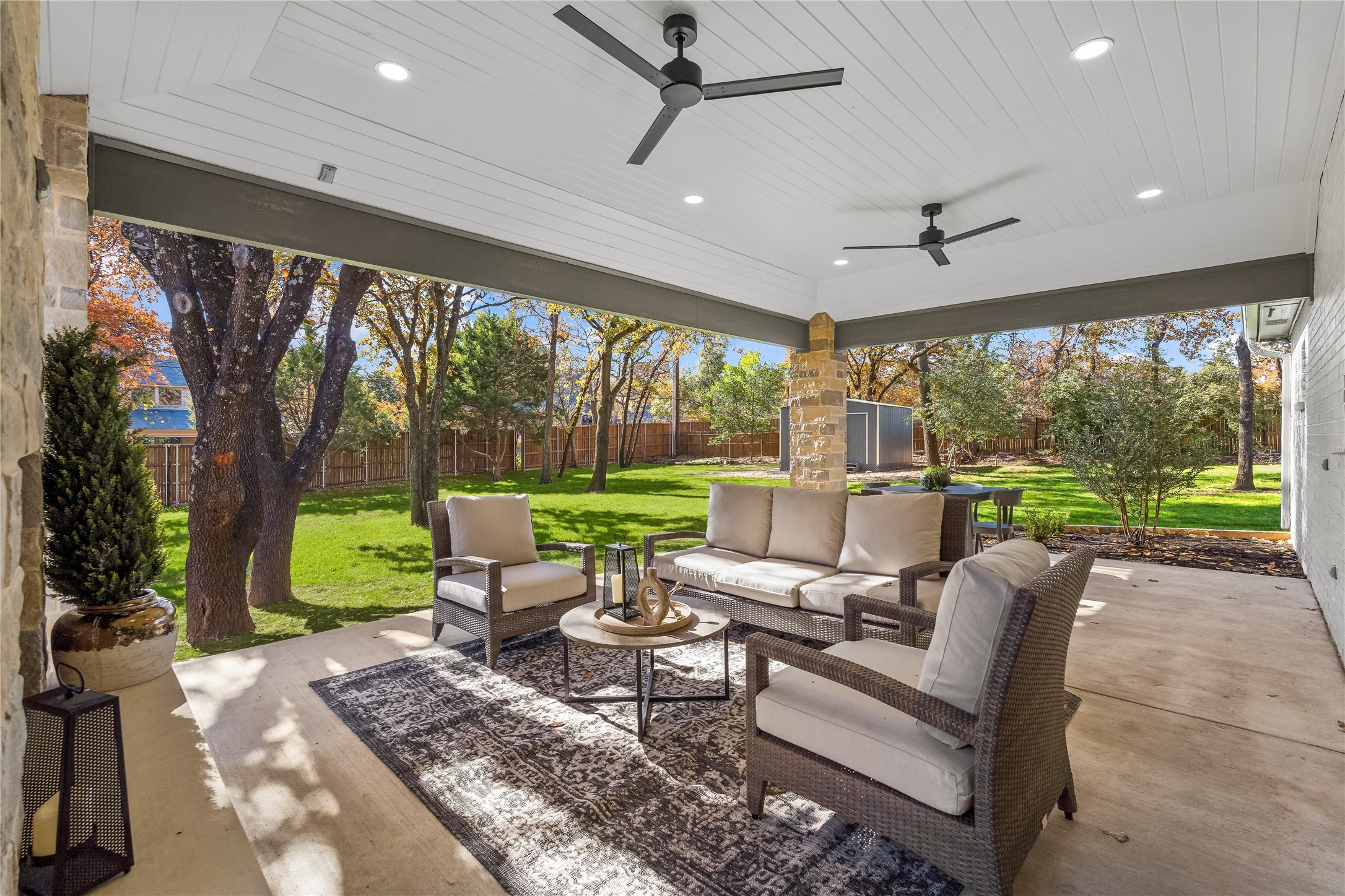2400 Fawkes Lane