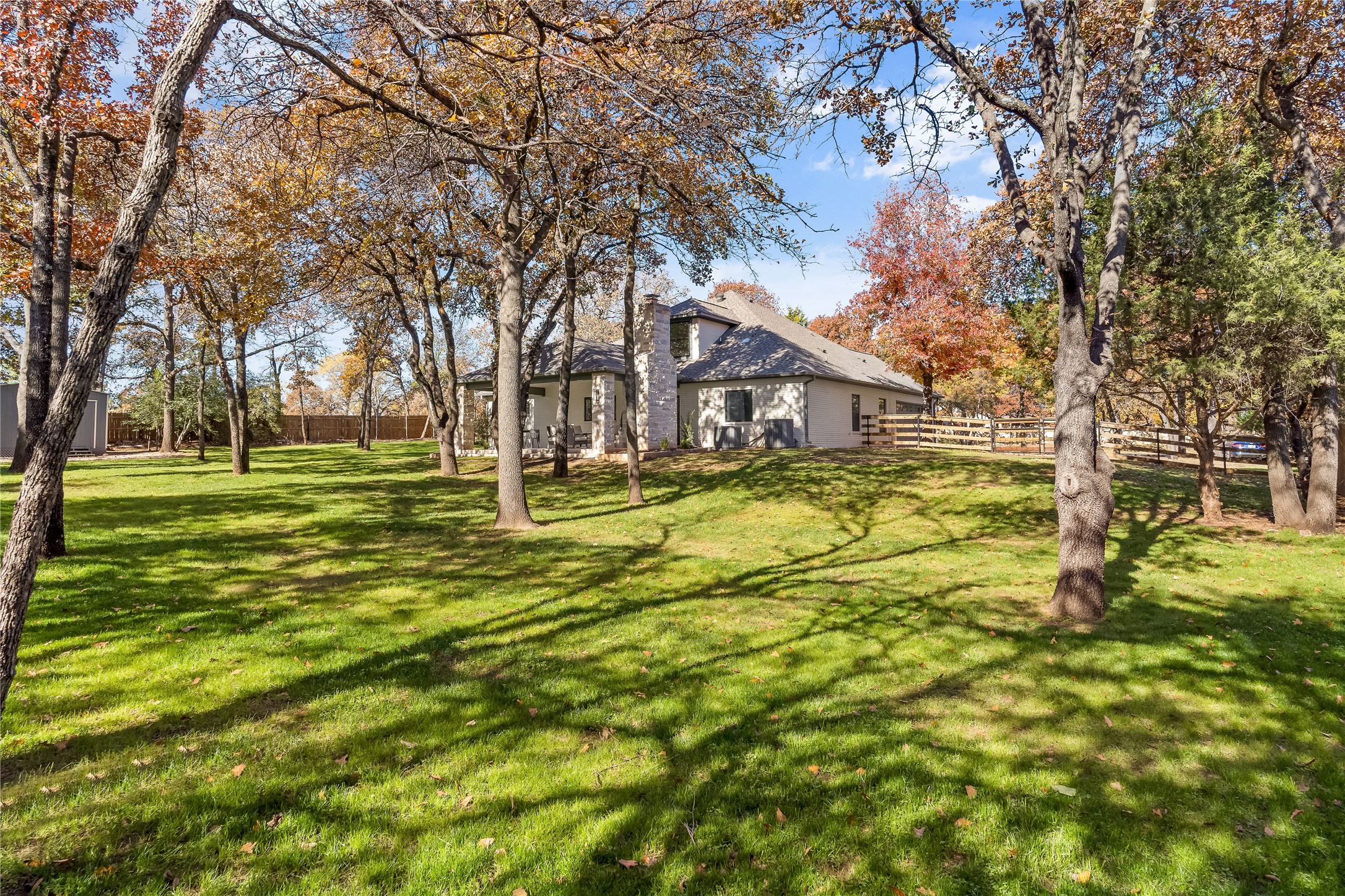2400 Fawkes Lane