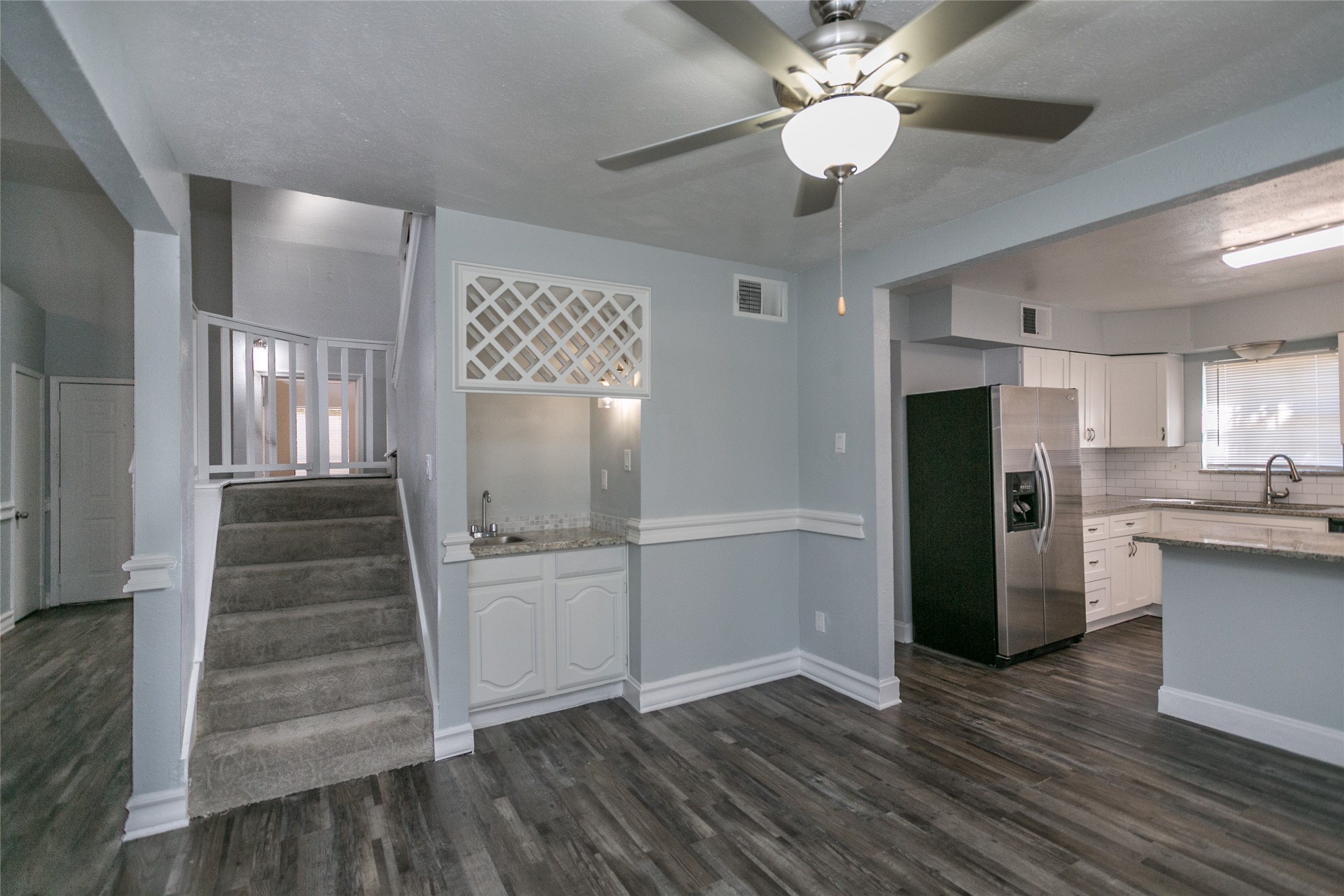 2302 Gladstone Drive