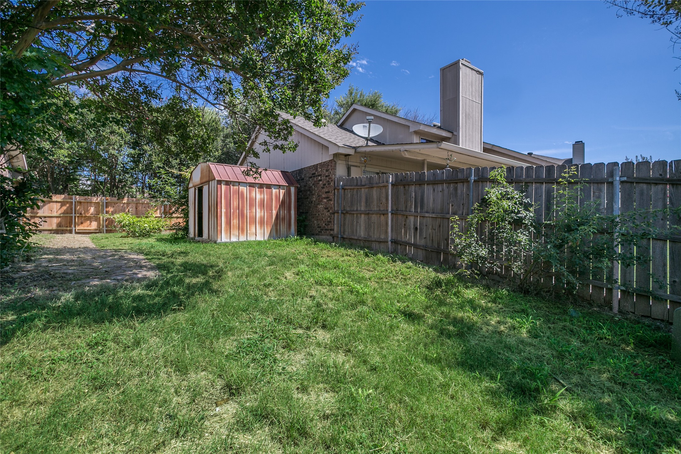 2302 Gladstone Drive
