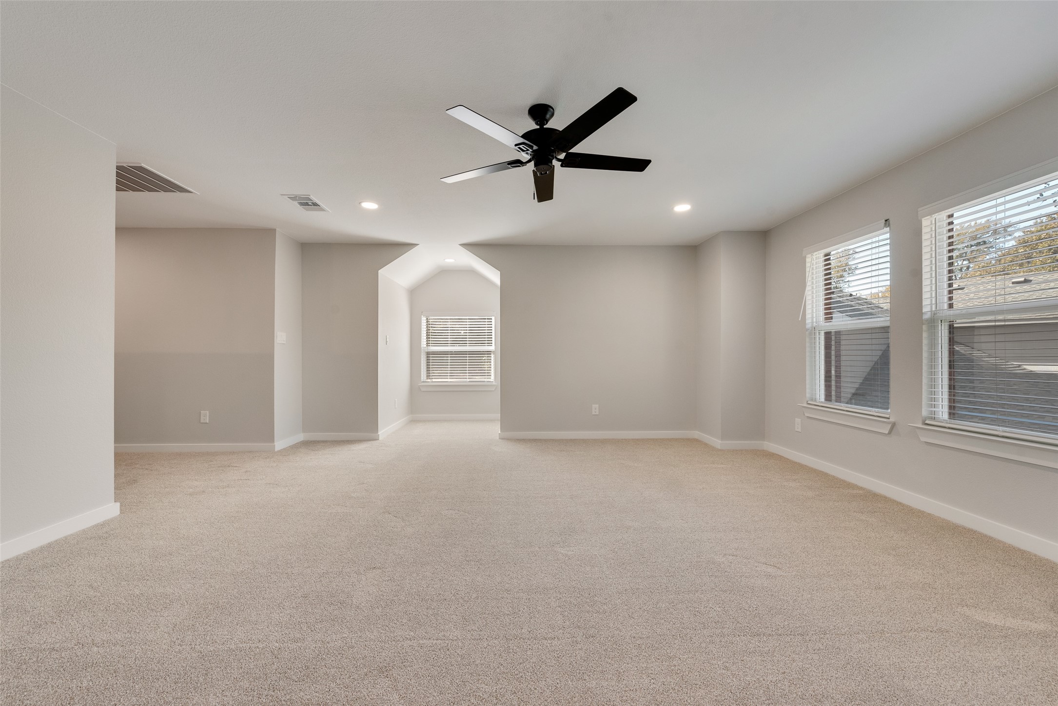 2418 Bent Trail