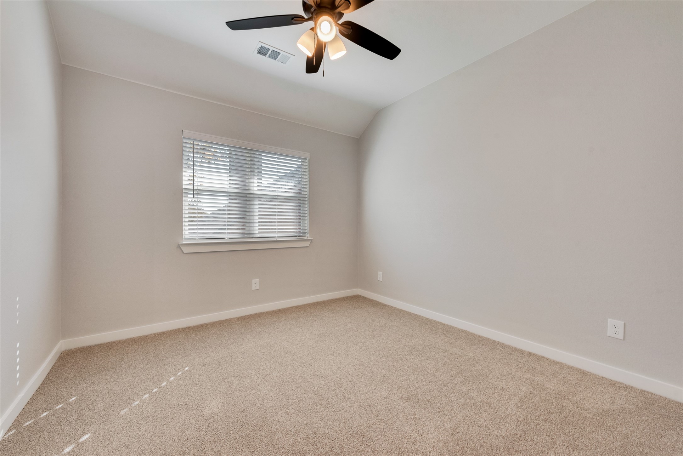2418 Bent Trail