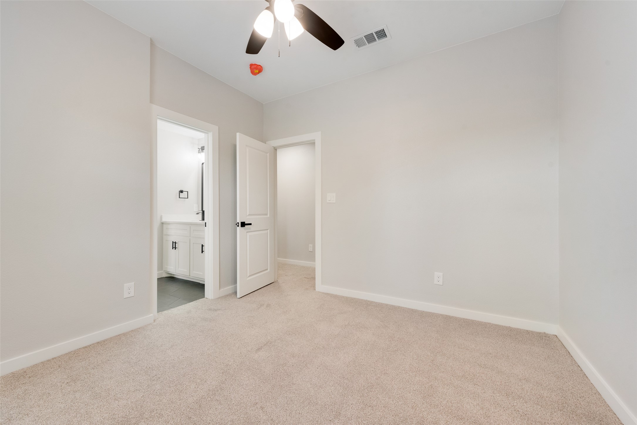 2418 Bent Trail