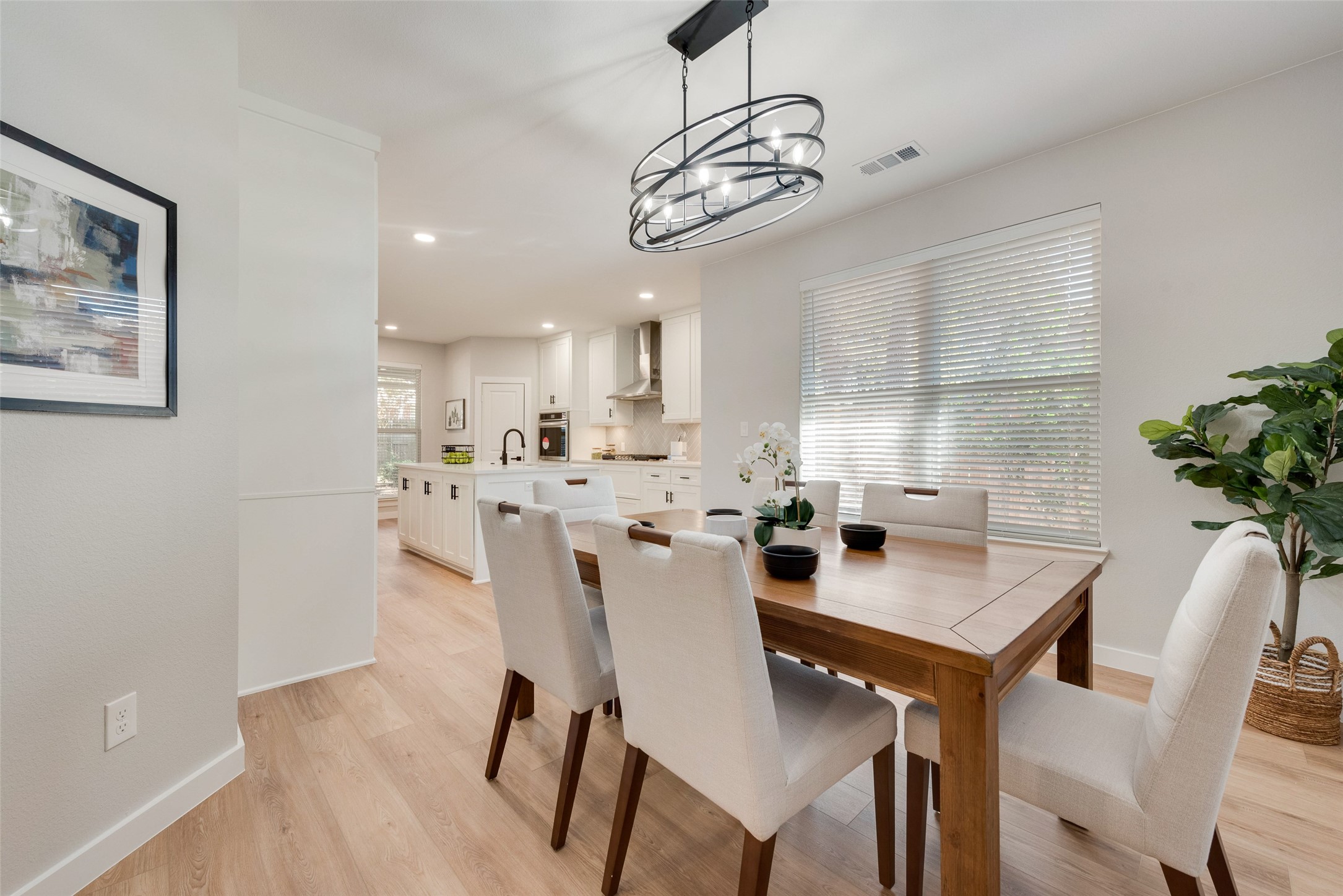 2418 Bent Trail