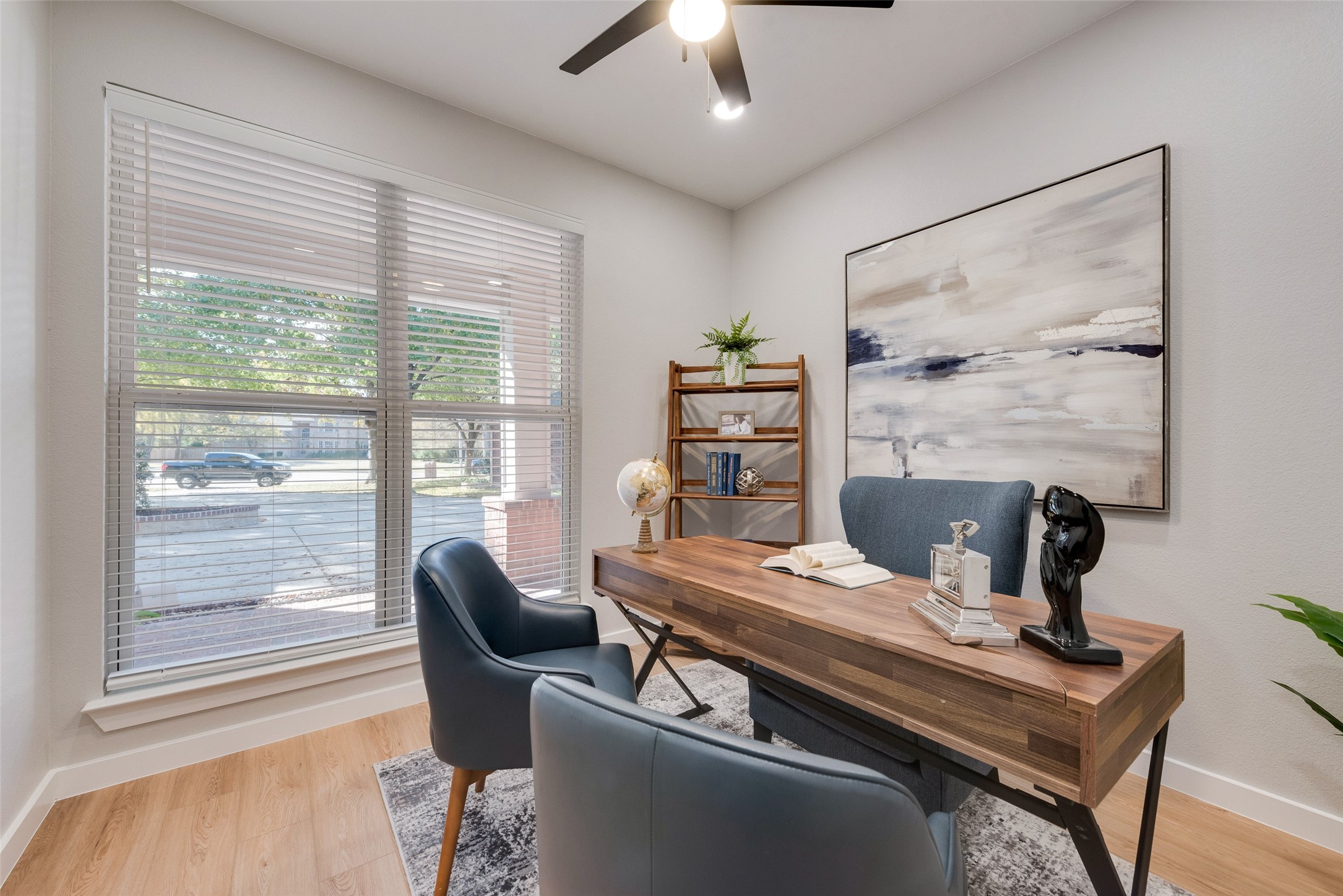 2418 Bent Trail