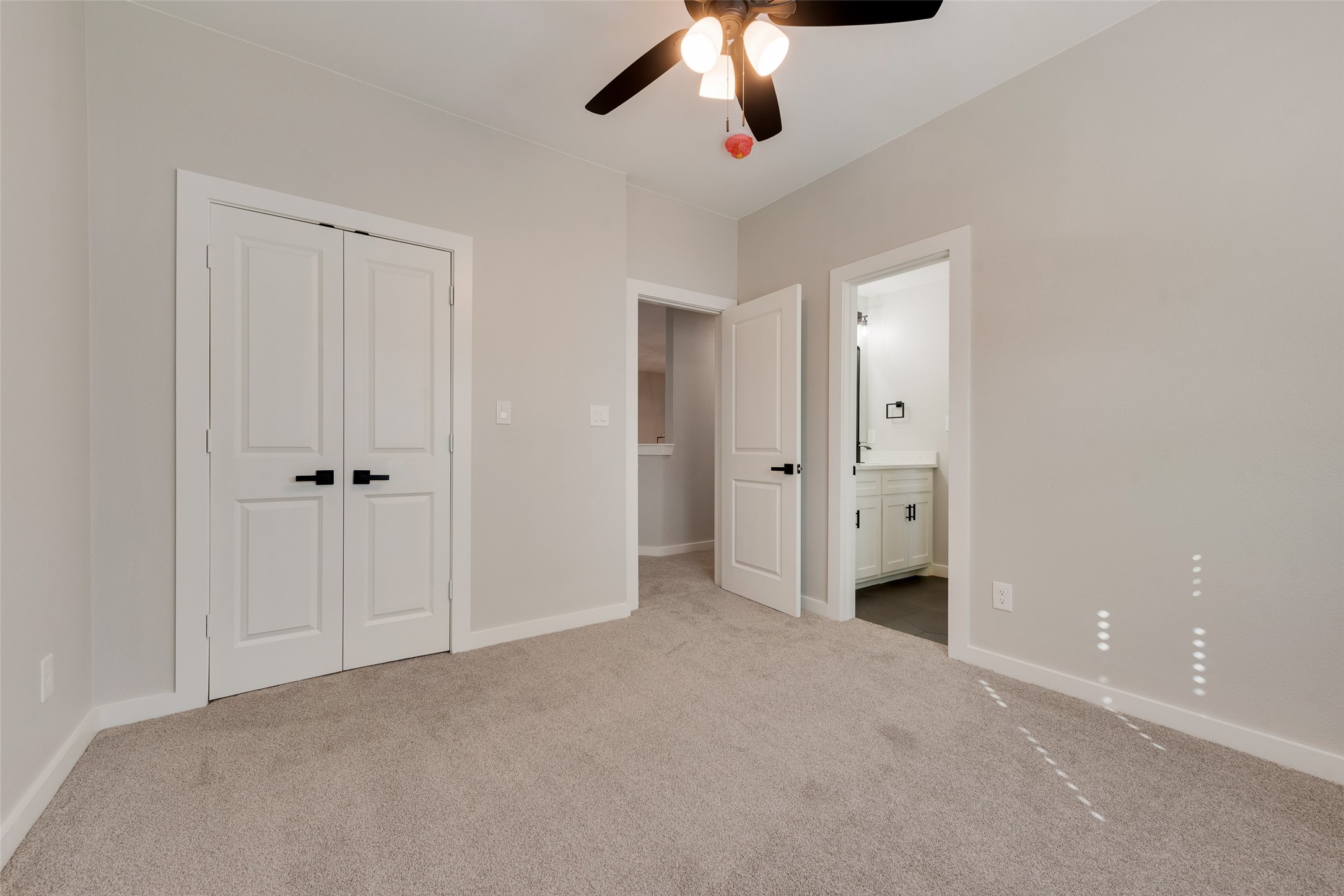 2418 Bent Trail