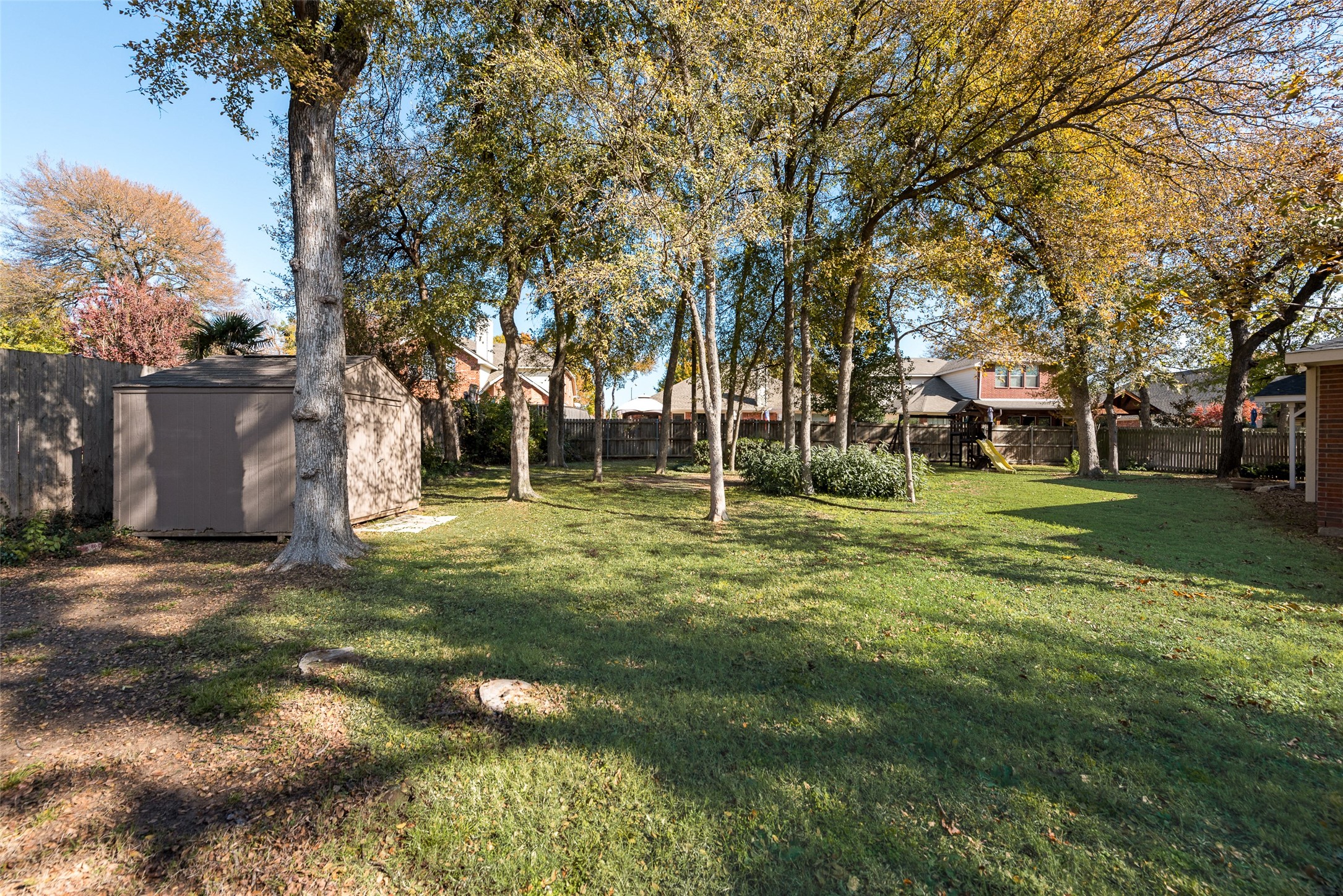 2418 Bent Trail