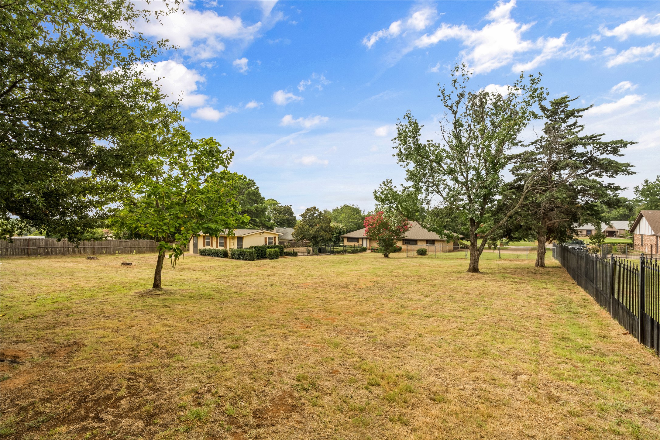 1217 Robin Drive