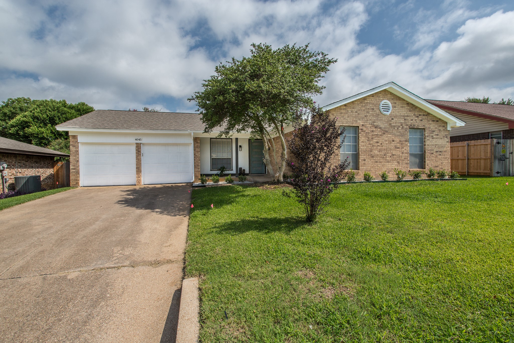 4045 Glenbrook Drive