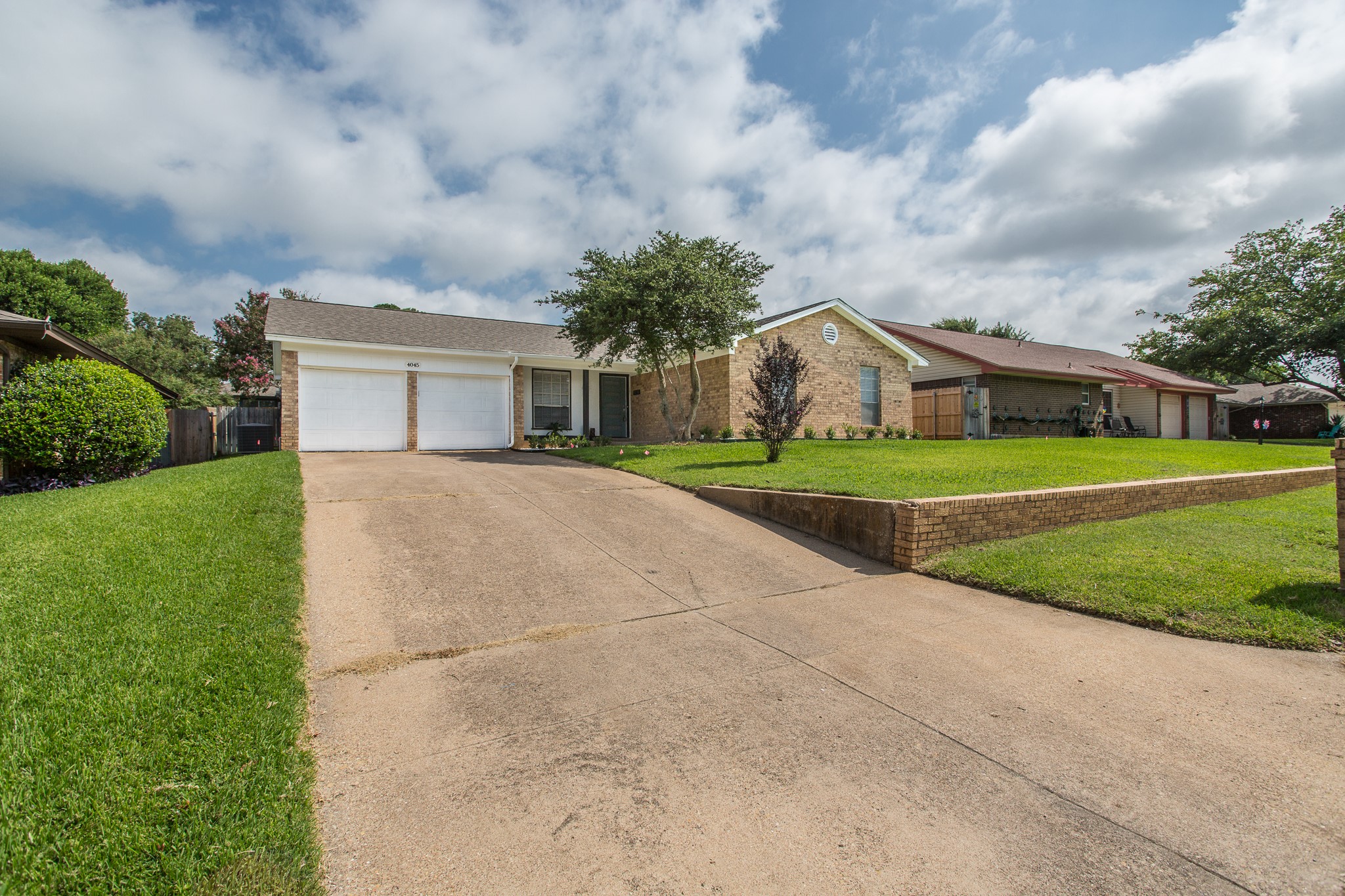 4045 Glenbrook Drive