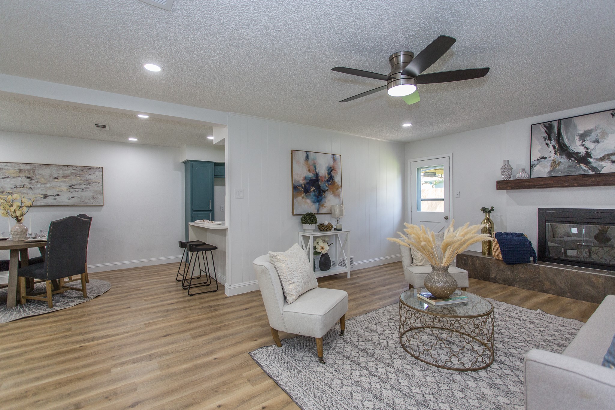 4045 Glenbrook Drive