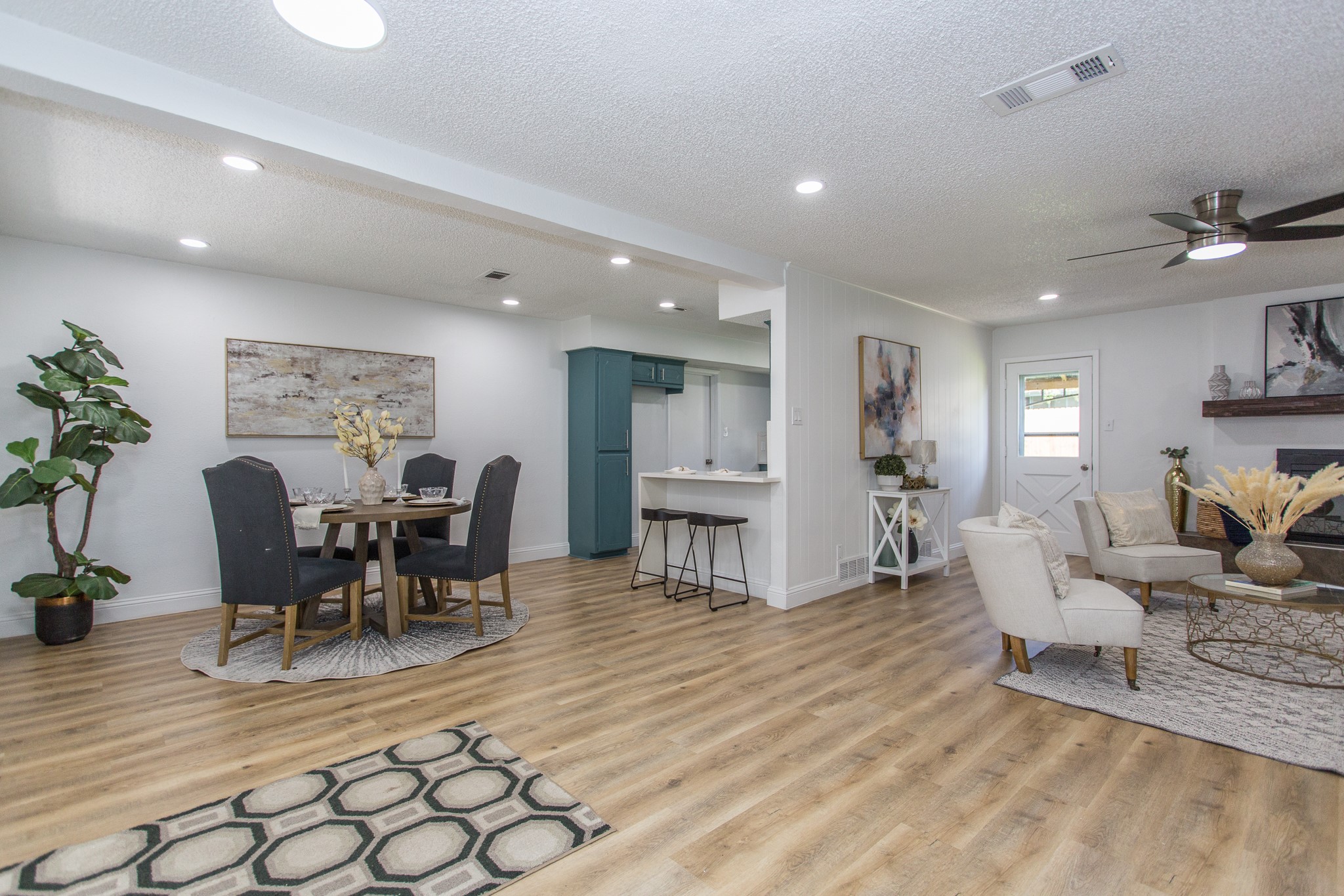 4045 Glenbrook Drive