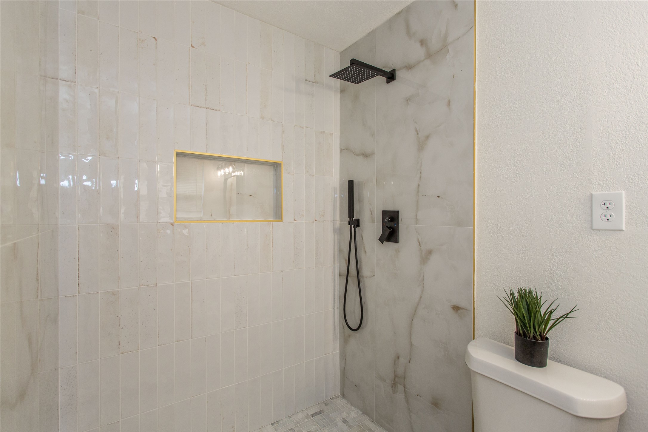 2825 Fairbrook Street