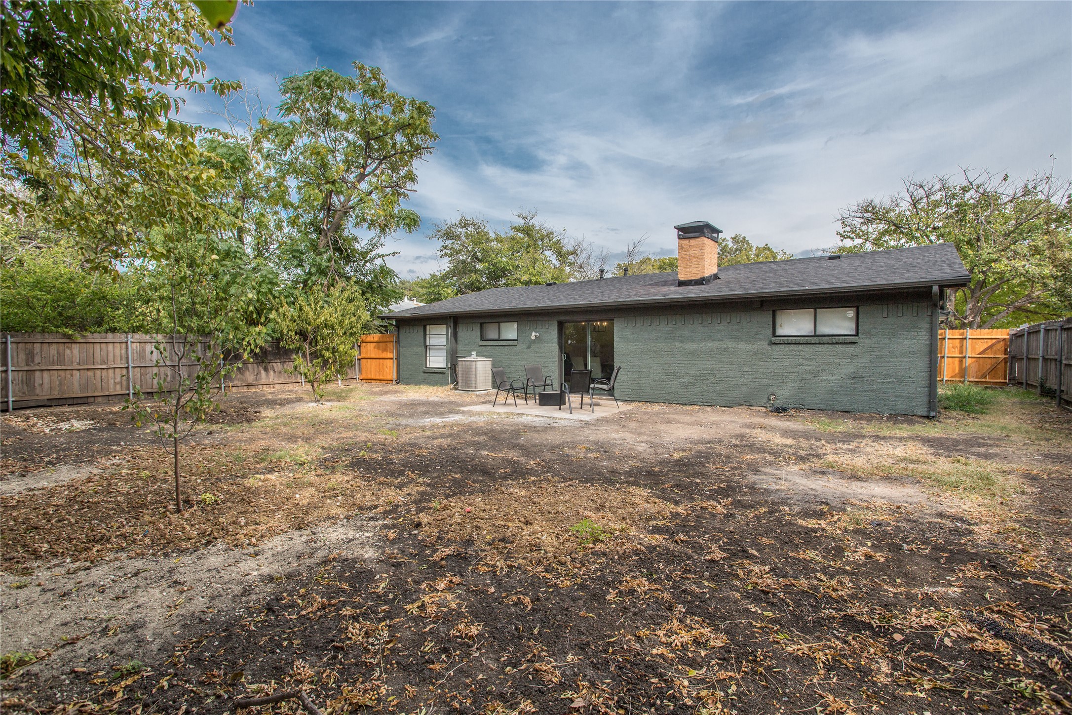 2825 Fairbrook Street