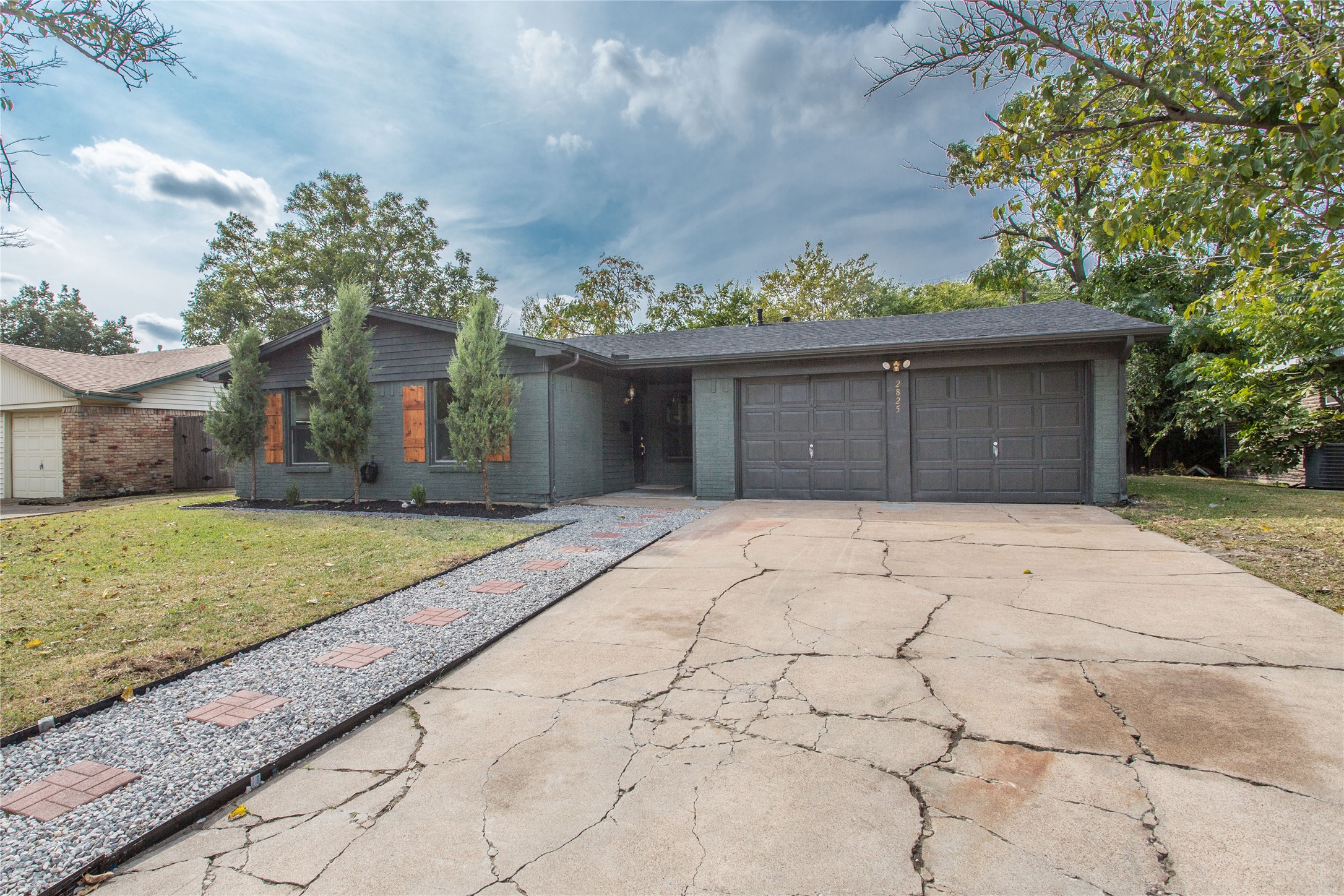 2825 Fairbrook Street