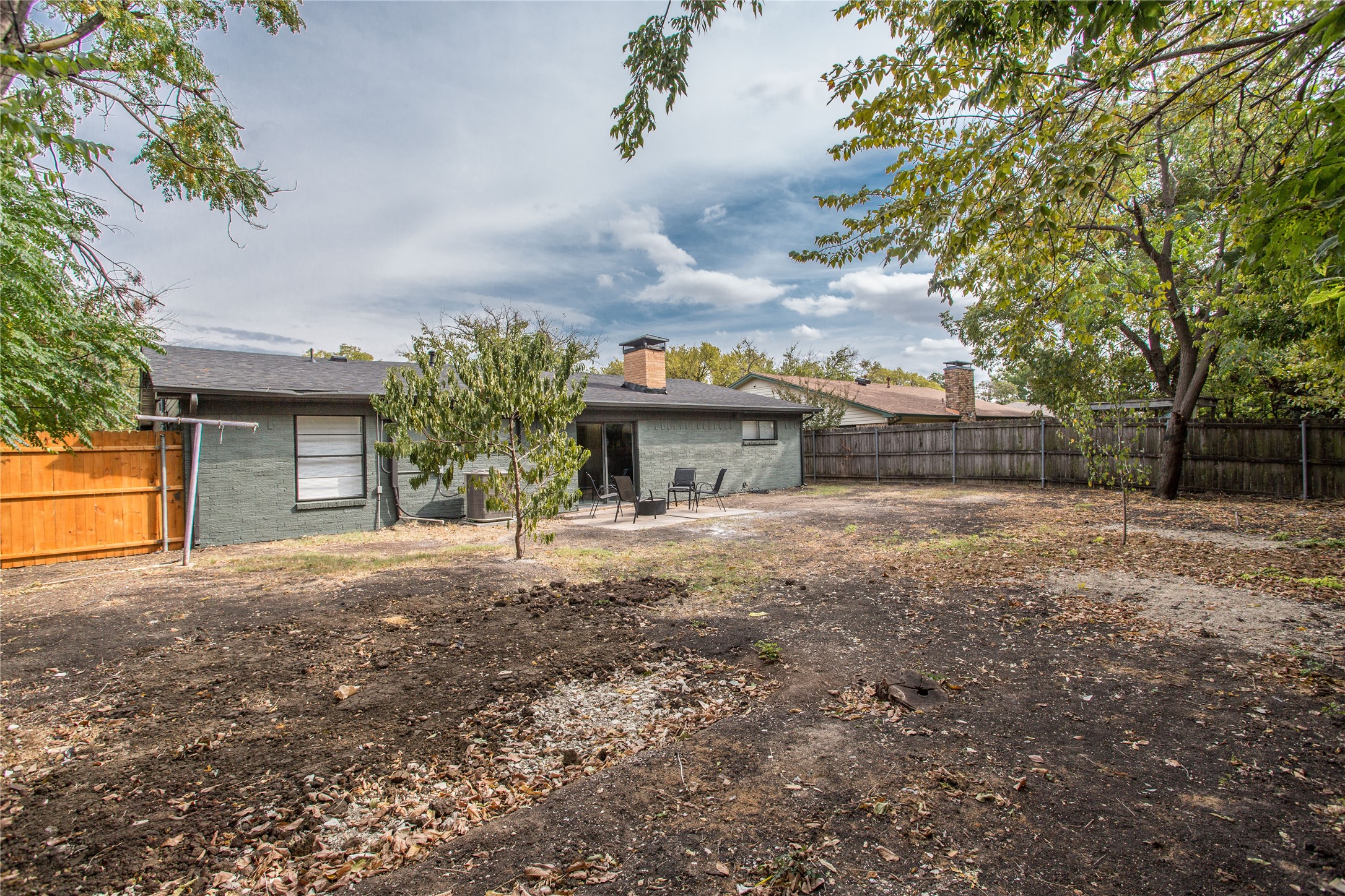 2825 Fairbrook Street