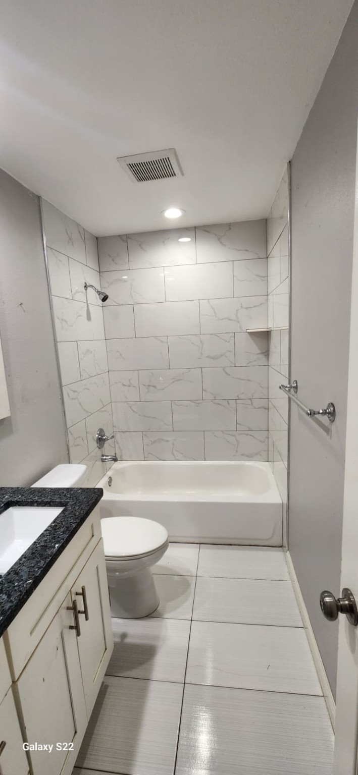 1915 Brookshire Street